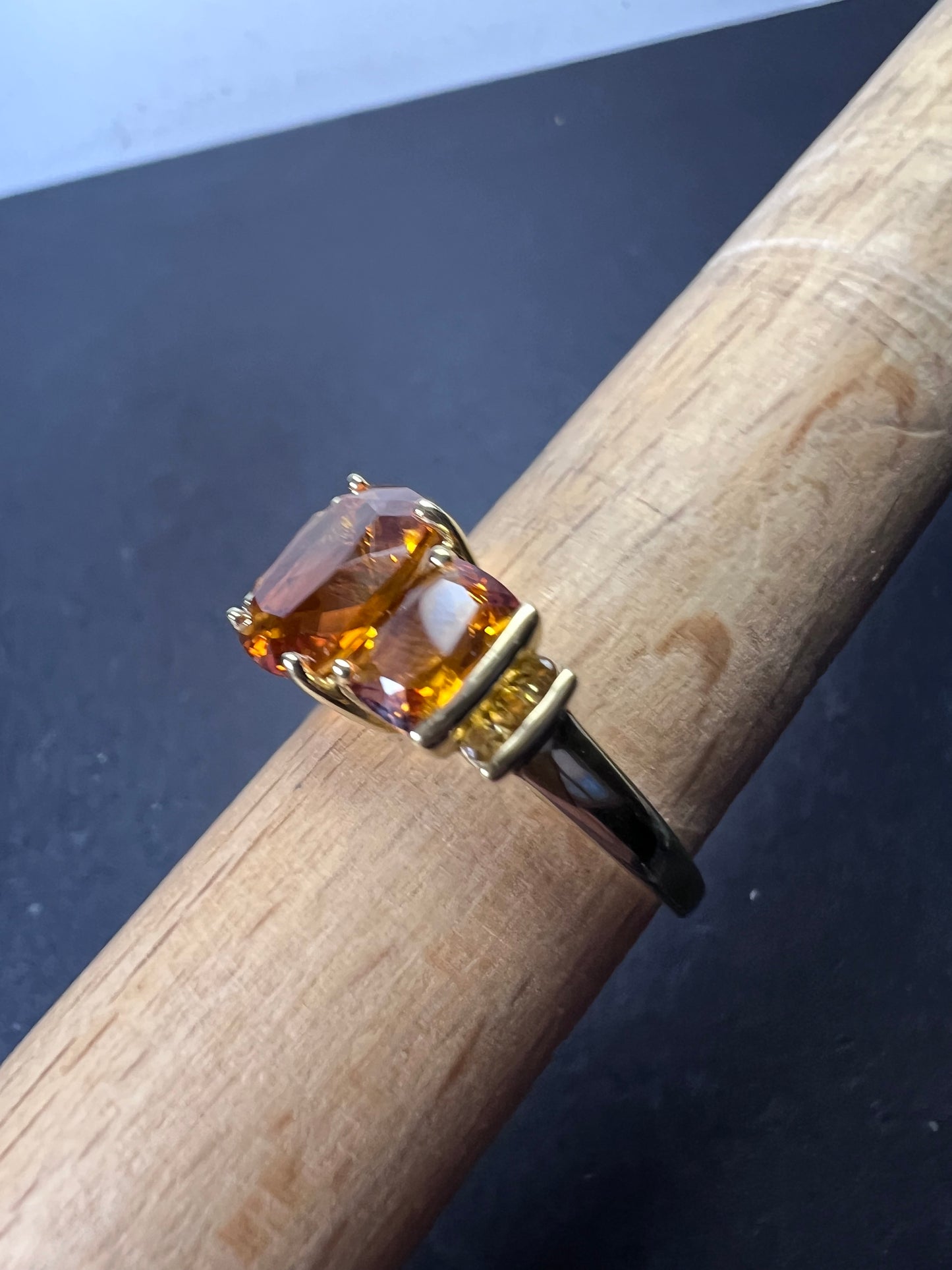 10k gold Mandarin citrine 3 stone Samuel Aaron ring size 9