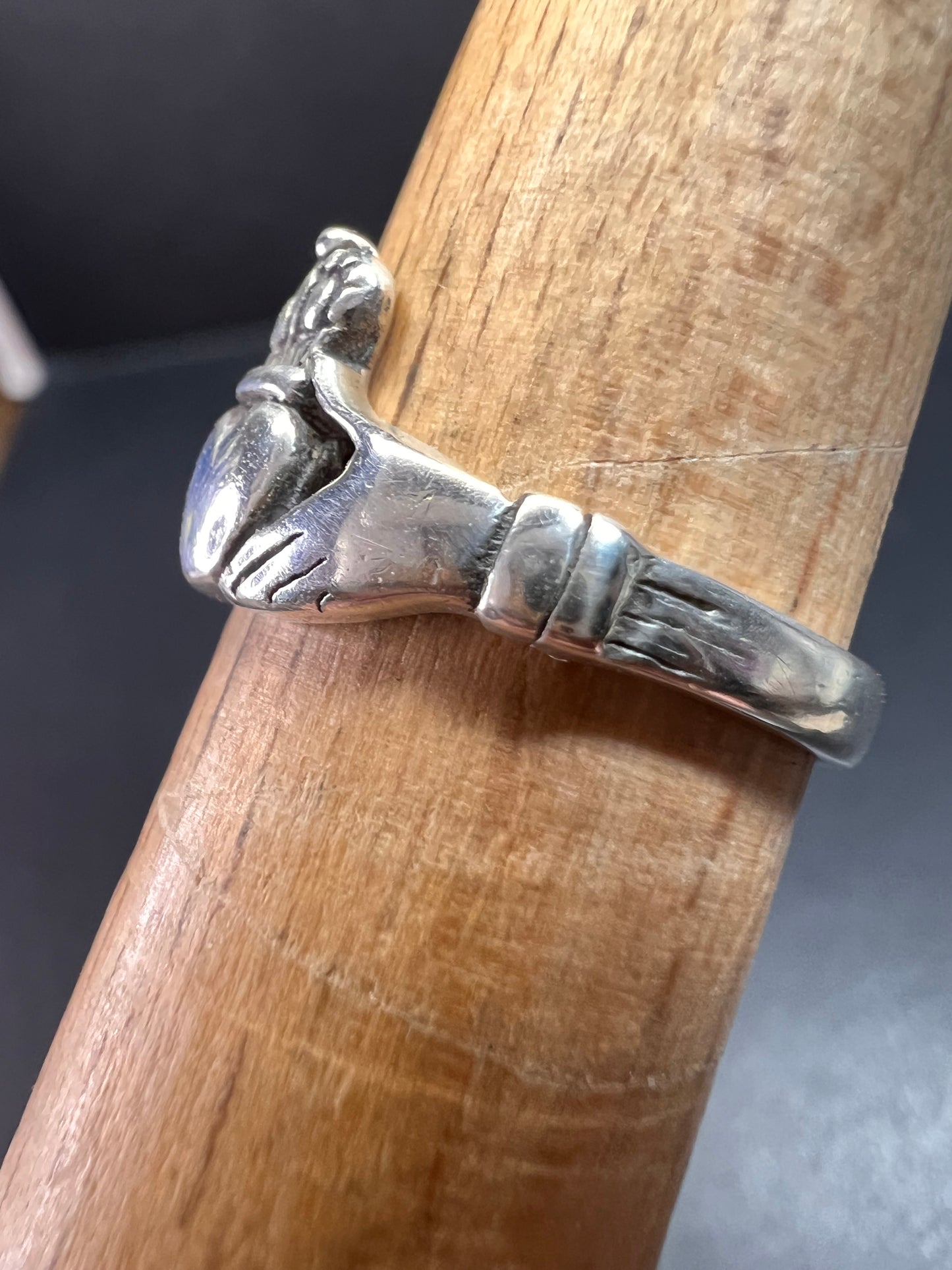 Vintage claddagh sterling silver ring size 6