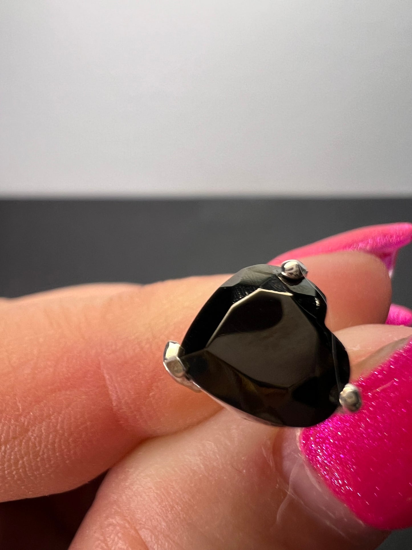 Elite shungite heart shaped solitaire earrings in platinum over sterling silver *NEW*