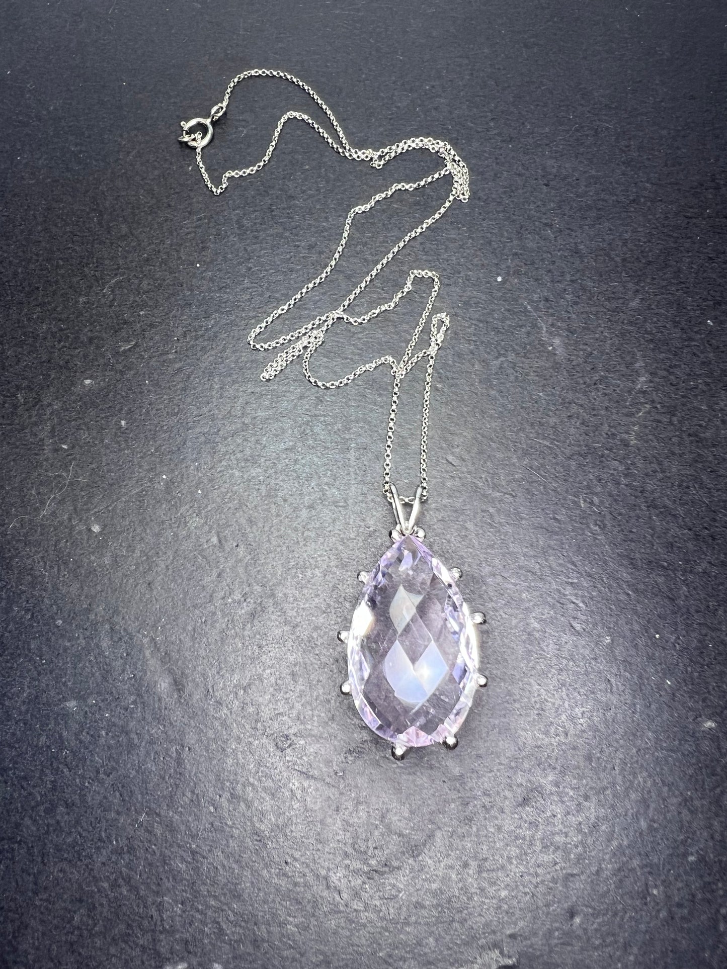 Rose de France amethyst teardrop pendant necklace in sterling silver 17.00 ctw