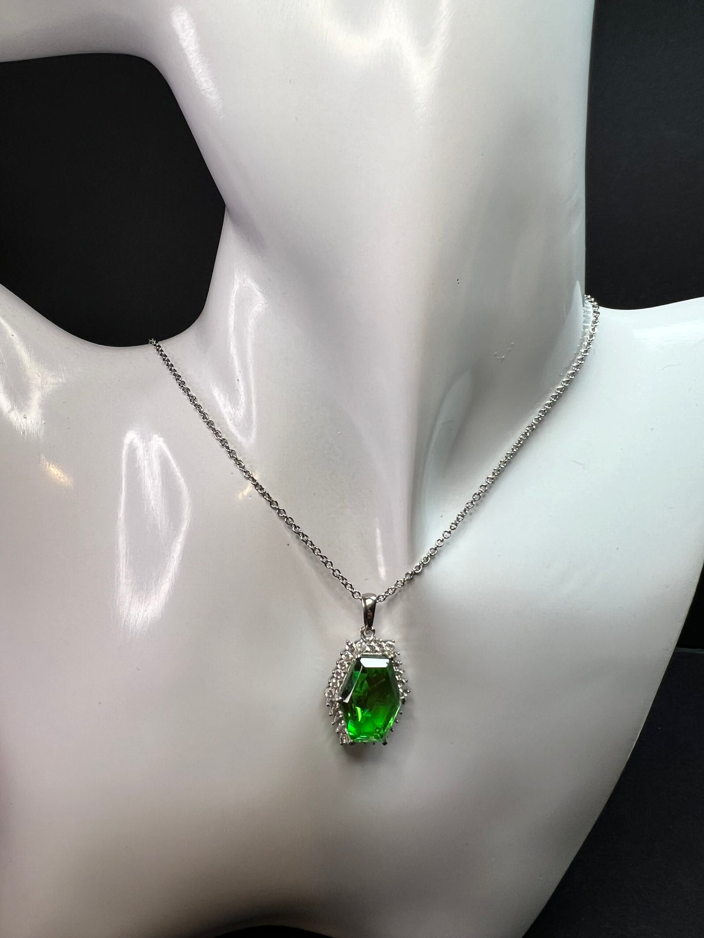 NEW Chartreuse Quartz & White Zircon Pendant Necklace 20” 16.15ctw