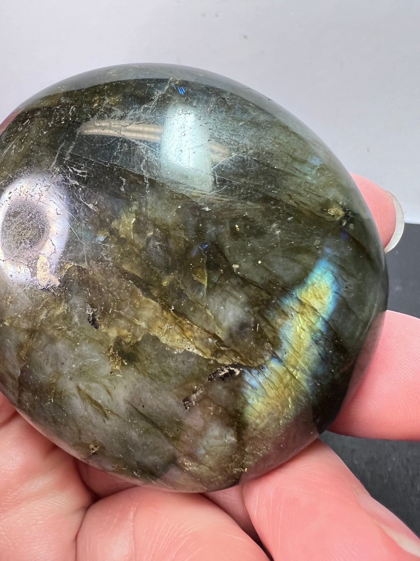 Labradorite palm stone