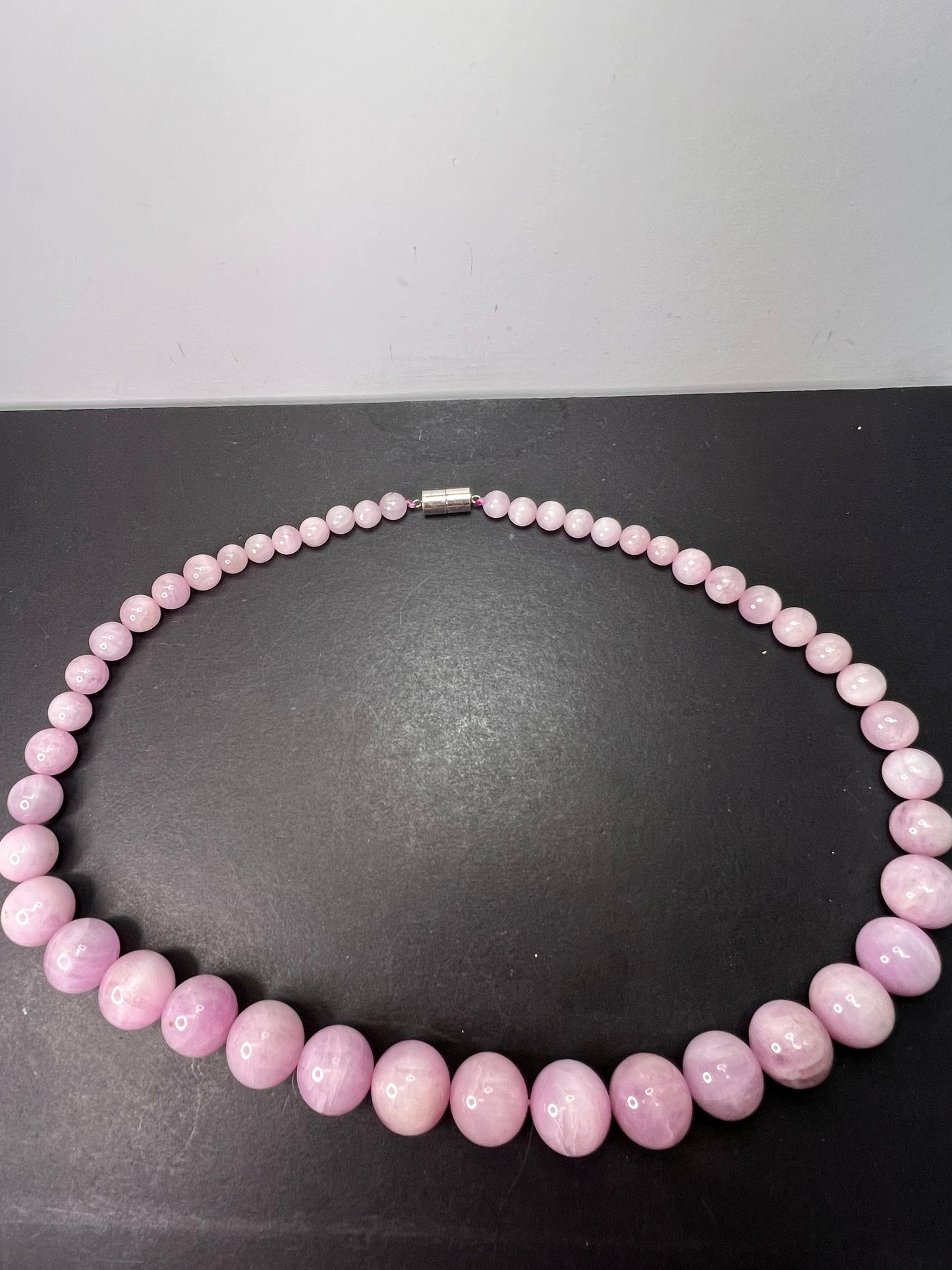 Kunzite graduated beaded 20 inch necklace with 925 magnetic clasp