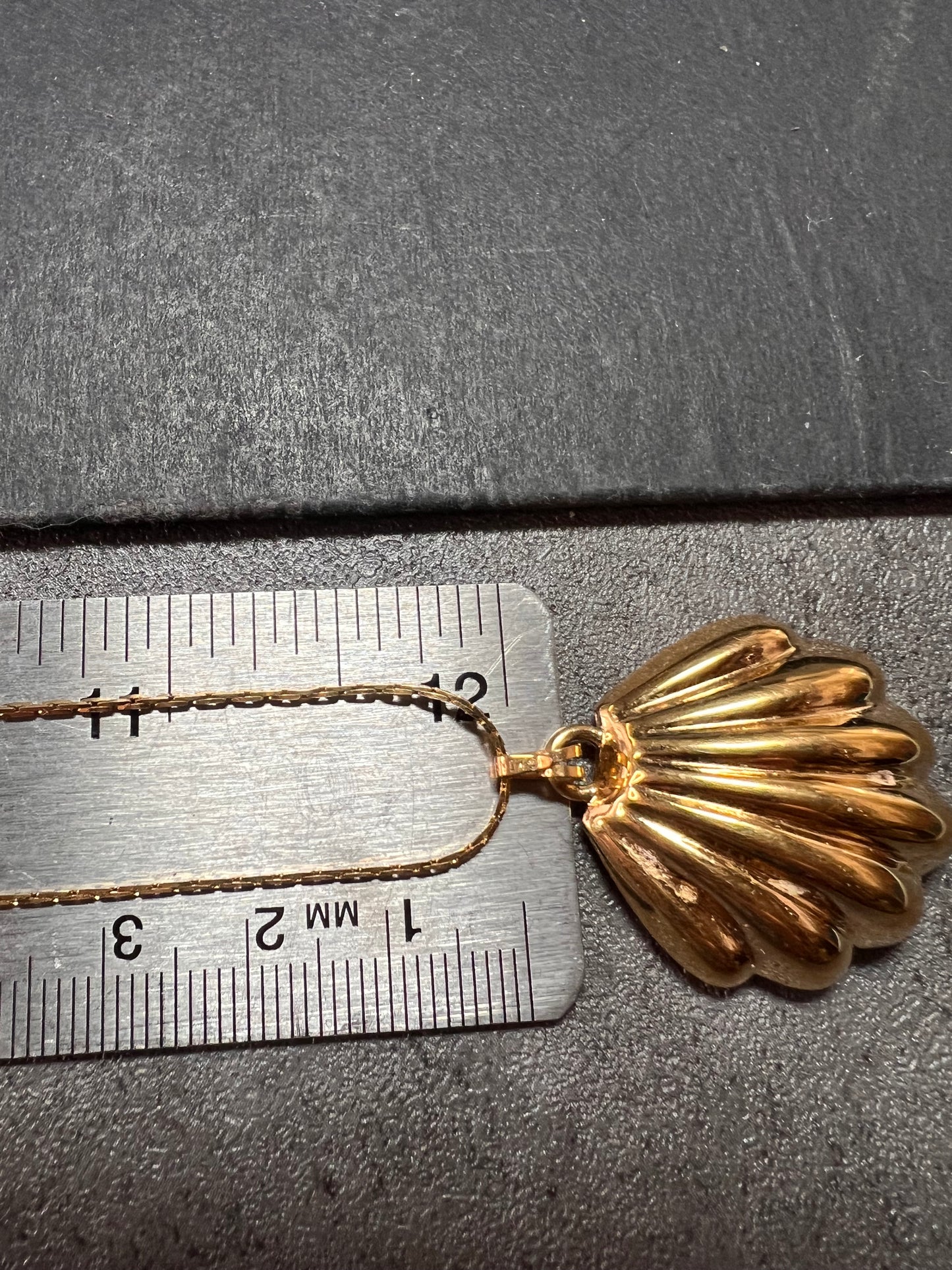 Vintage Monet Shell Pendant Necklace Gold Tone 24 Inch Coastal MCM