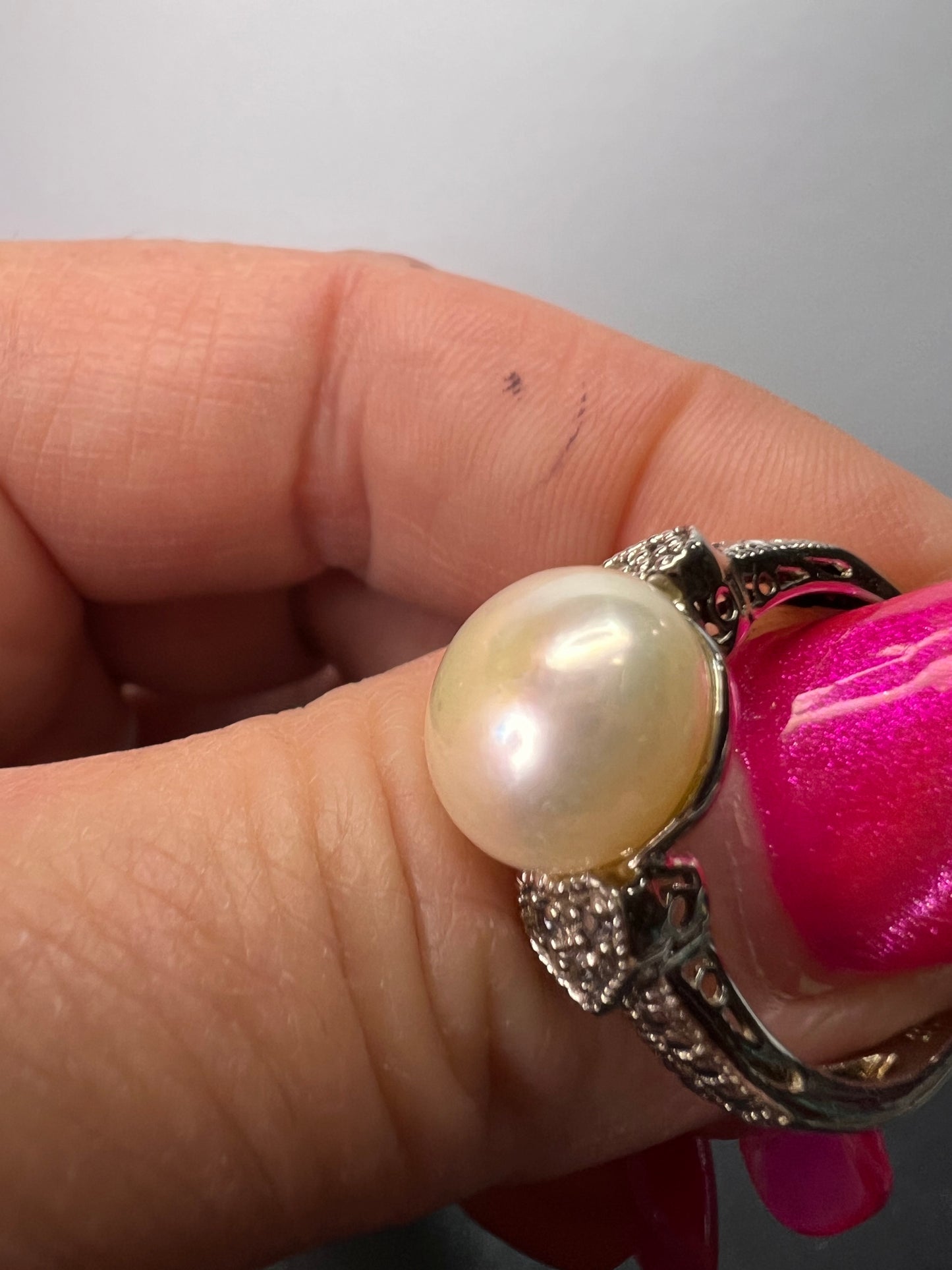 White Cultured Freshwater Pearl And White Topaz Sterling Silver Ring size 8