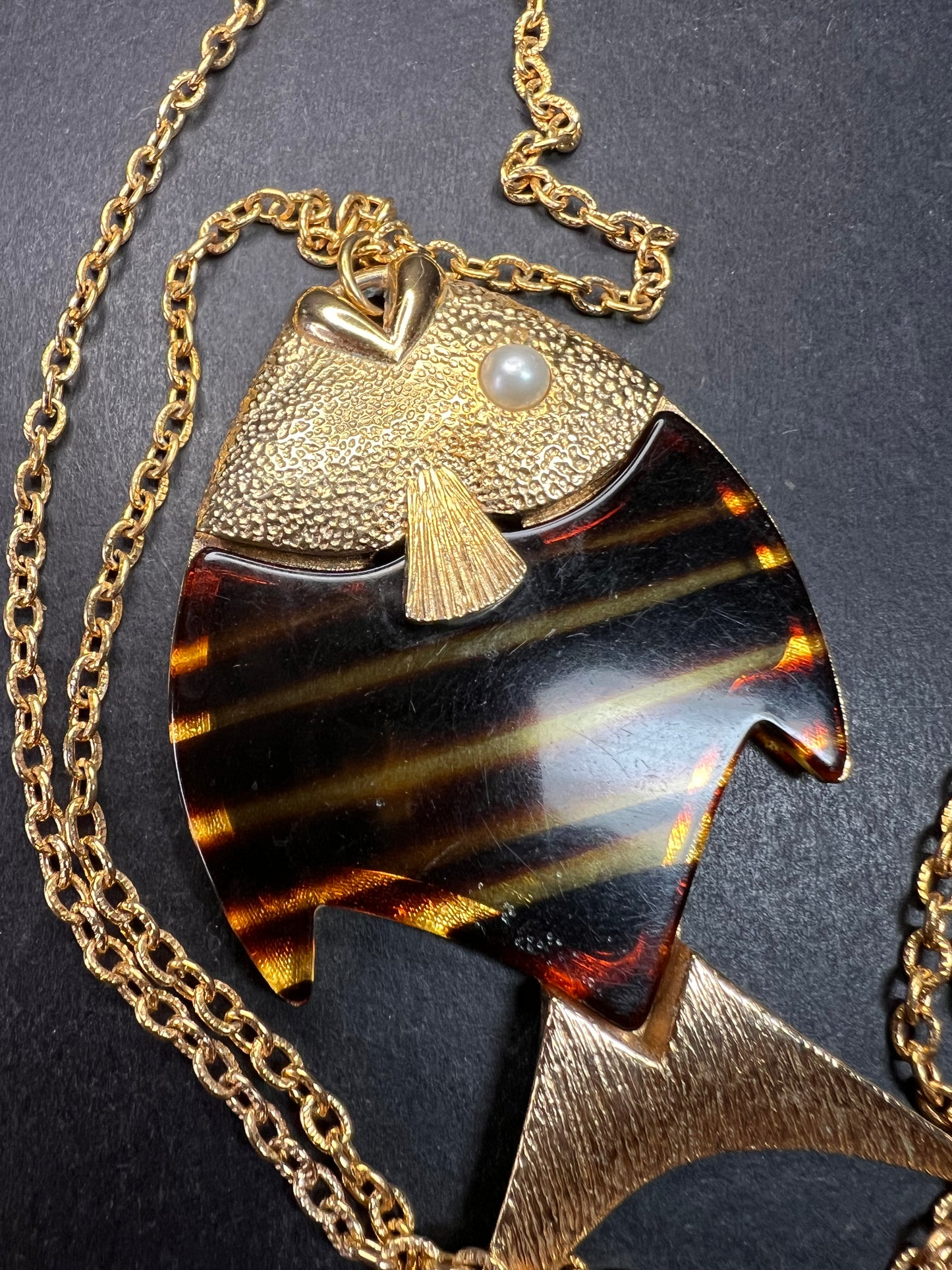 Vintage Sarah Coventry Fish Pendant Necklace 24” Gold Tone Lucite Pearl