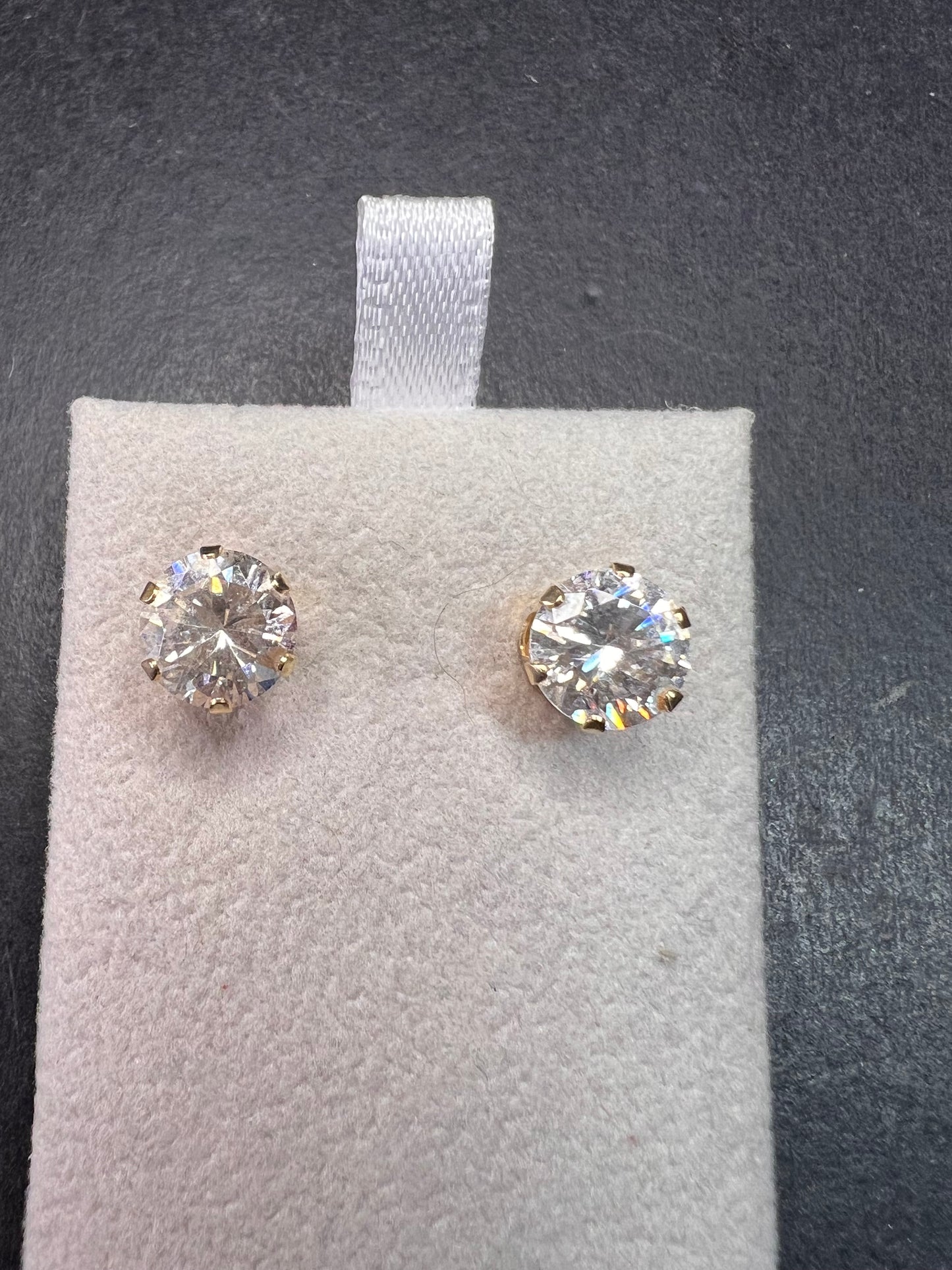 14k Yellow Gold 8.5mm CZ Stud Earrings Pre Owned With Replacement Backs
