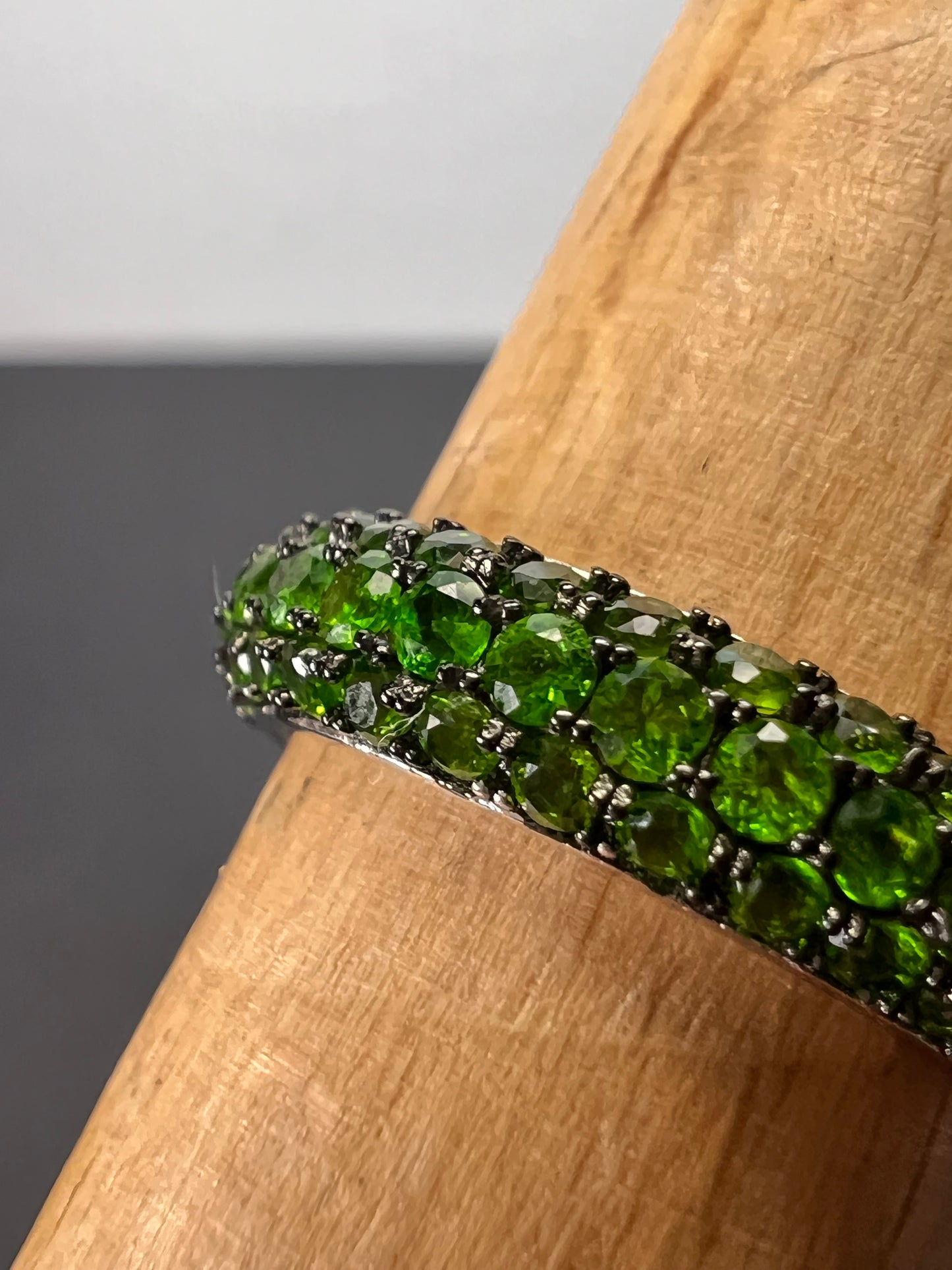 Green Chrome Diopside Rhodium Over Sterling Silver Ring 1.18ctw size 9