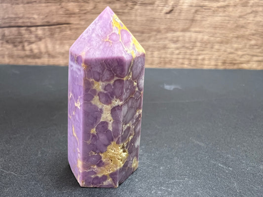 Phosphosiderite tower 19 grams