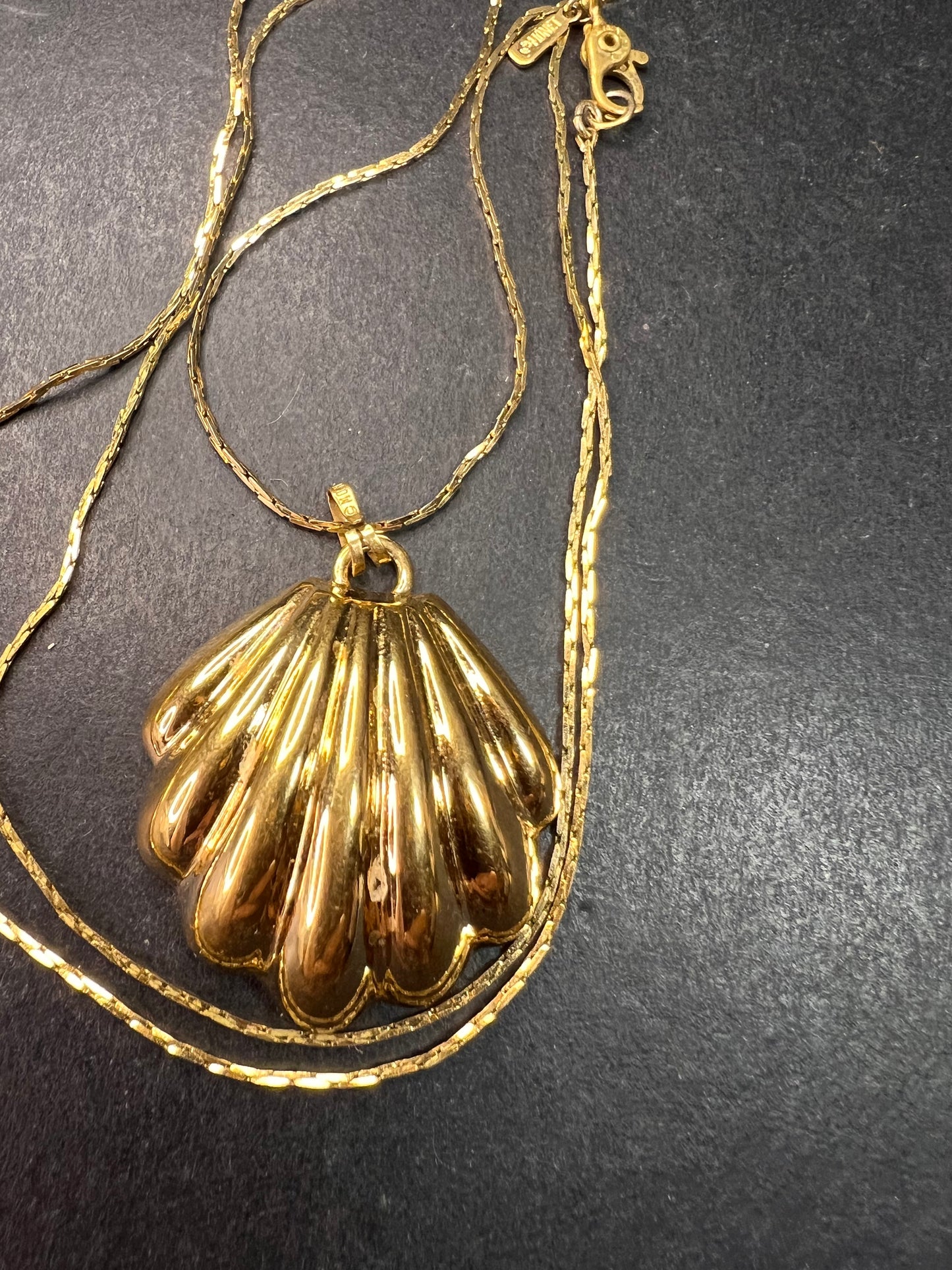 Vintage Monet Shell Pendant Necklace Gold Tone 24 Inch Coastal MCM