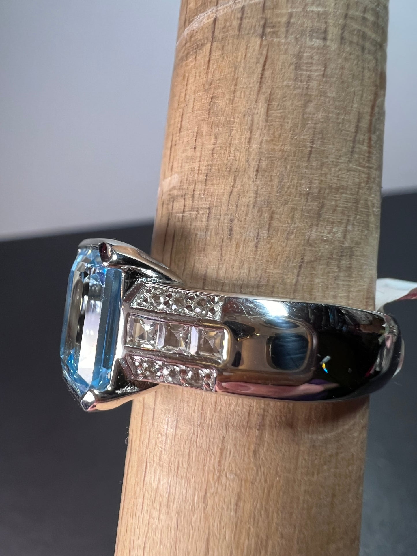 Blue and white topaz sterling ring size 9