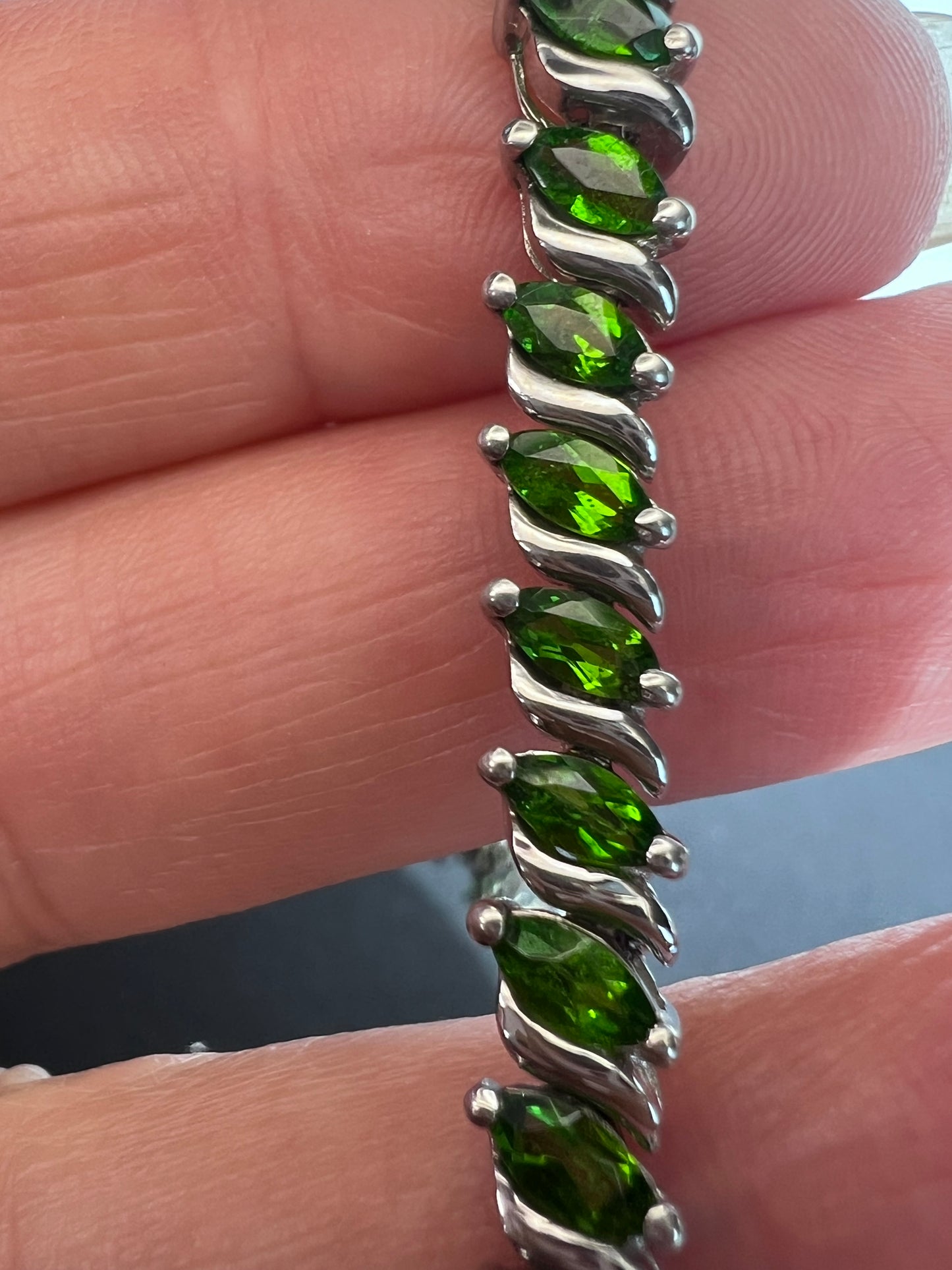 Chrome diopside tennis bracelet in rhodium over sterling silver