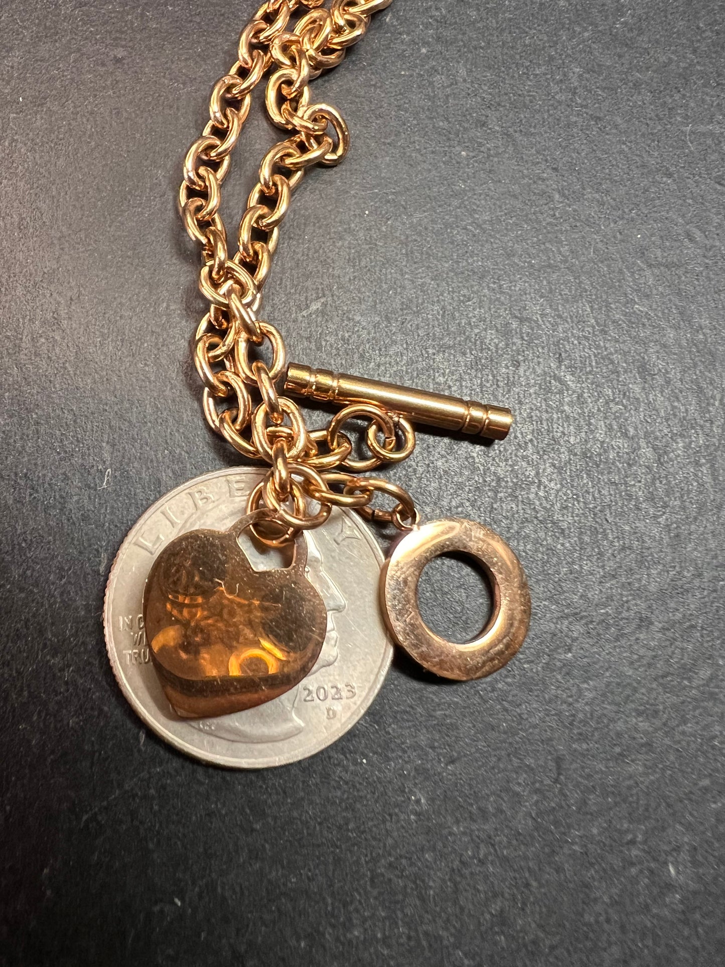 Rose Gold Tone Oval Link Toggle Bracelet Heart Charm 7” Pre-Owned