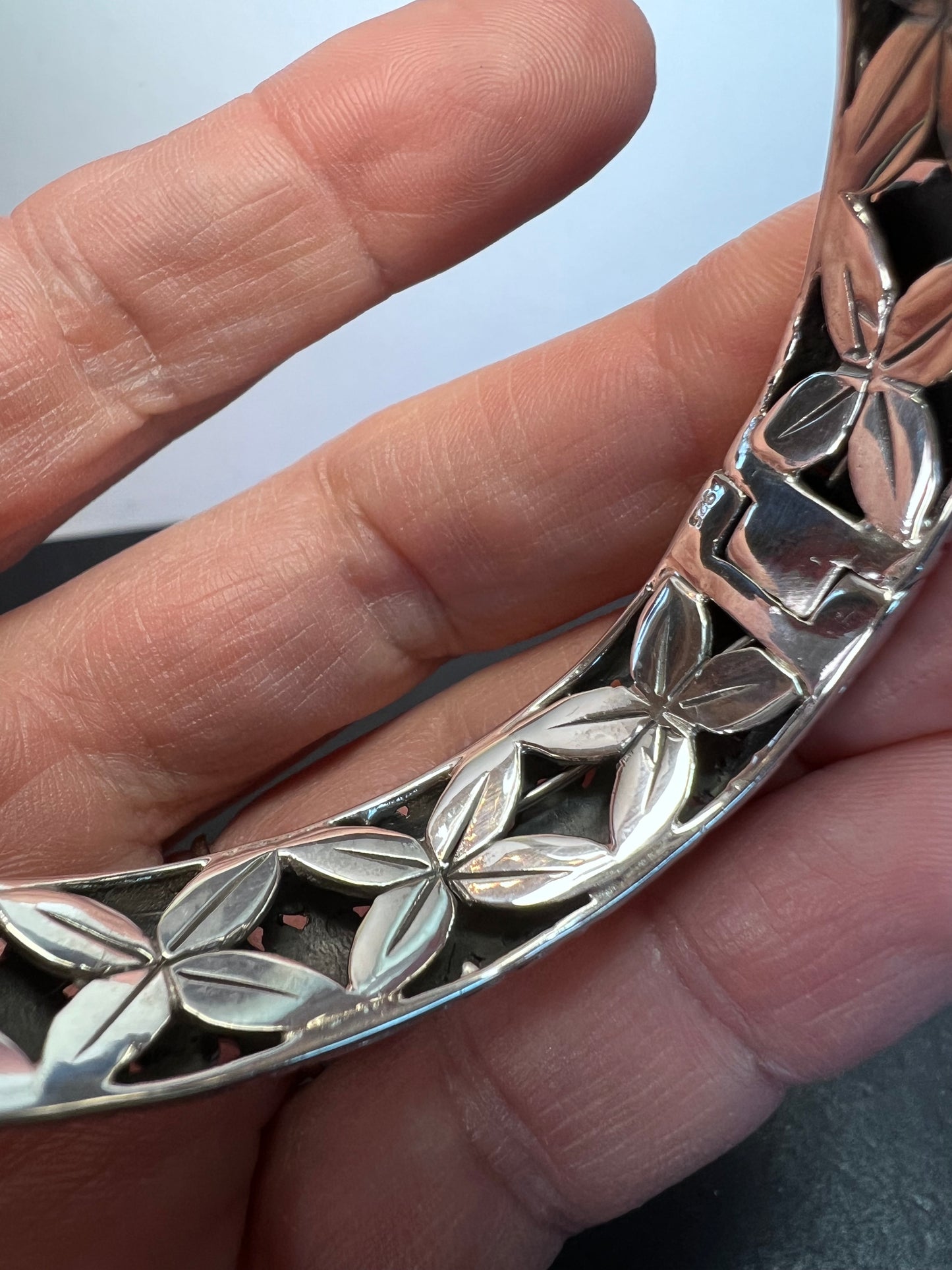 Bali Sterling silver dragonfly flower bangle bracelet