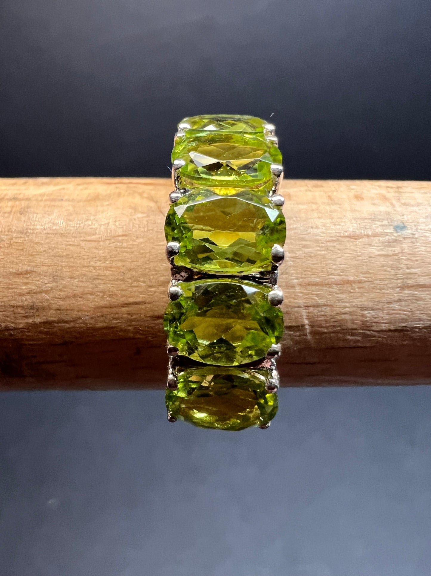 Vintage peridot five stone sterling silver ring size 7