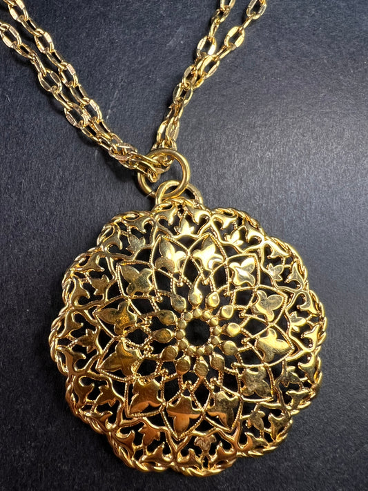 Dolce Vita Medallion Pendant Necklace 2 Strand Italy Gold Plate