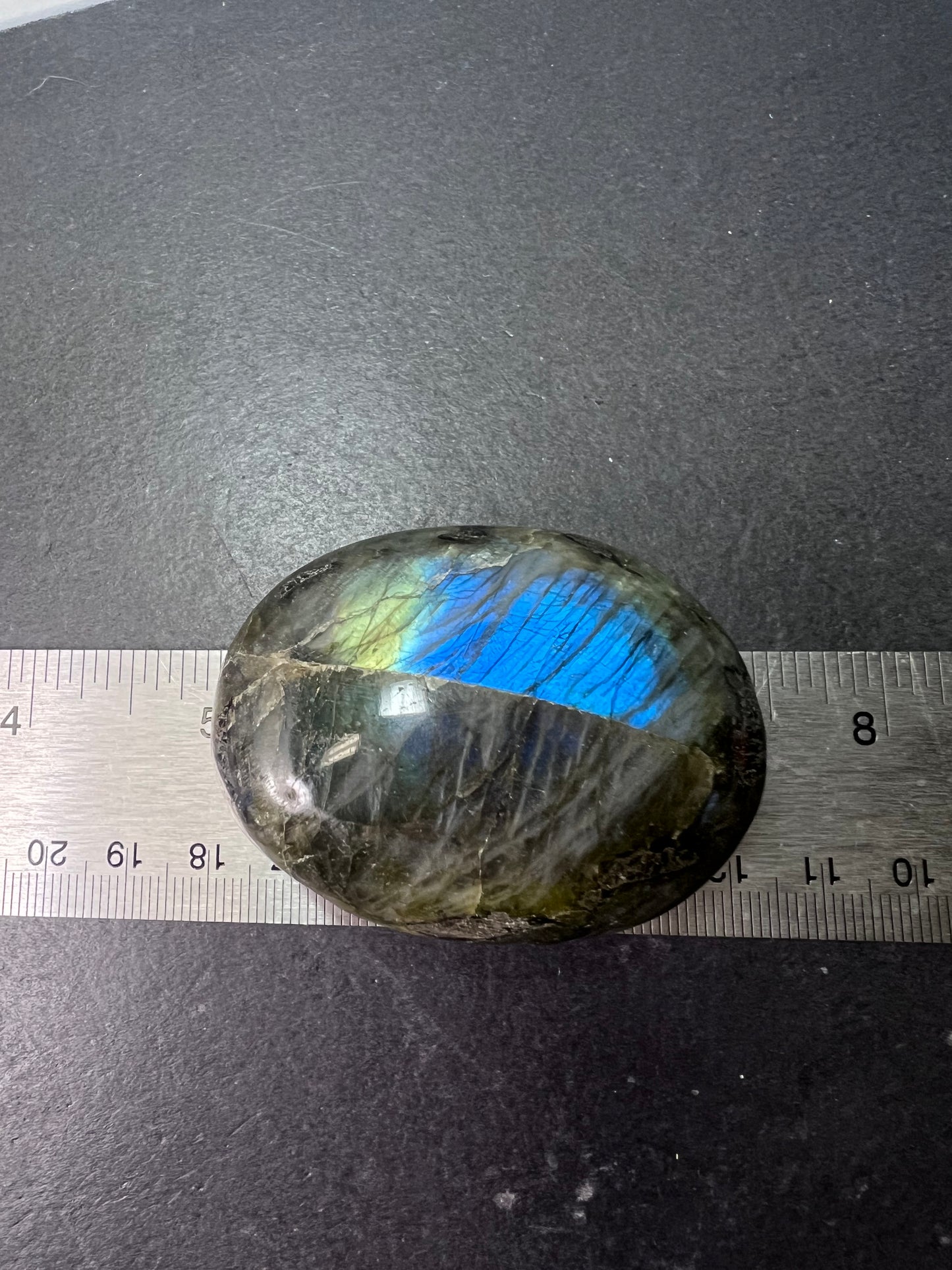 Labradorite palm stone