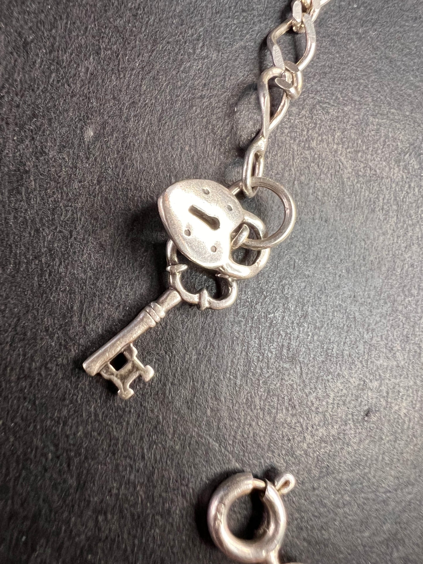 Vintage sterling silver puffy hearts lock and key charm bracelet 7.5 inch