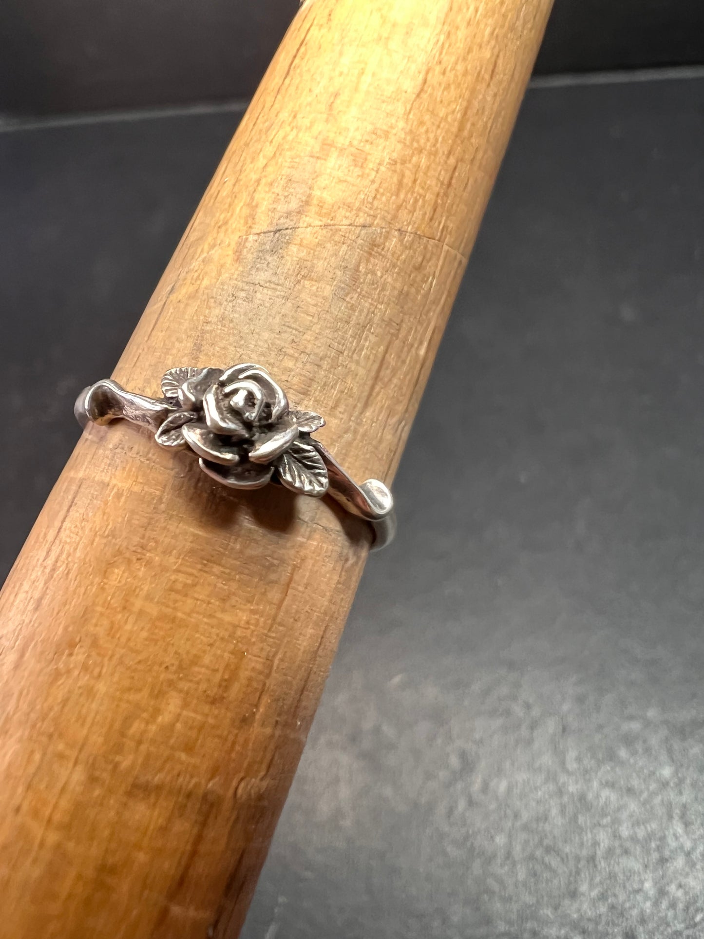 Vintage sterling silver rose ring size 7