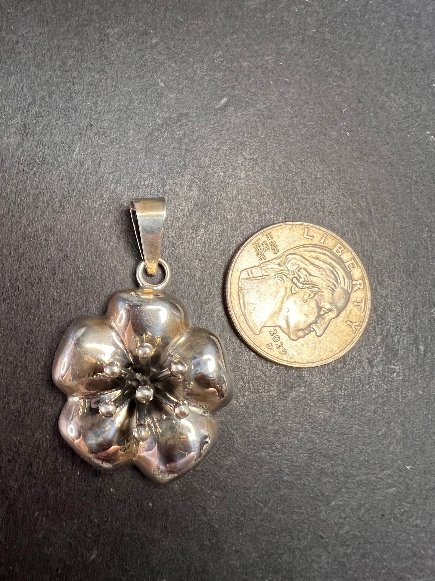 Vintage Taxco sterling silver floral pendant