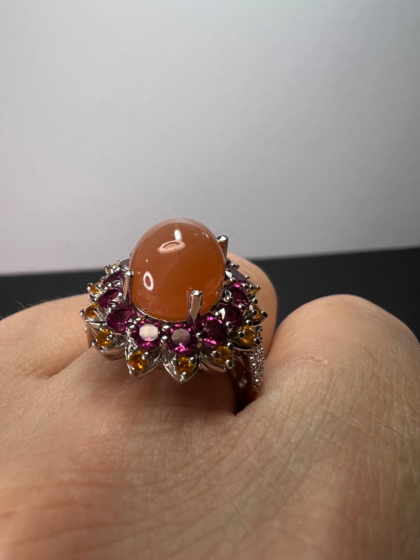 Peach moonstone and raspberry rhodolite garnet sunburst ring in platinum over sterling silver size 7 *NEW*