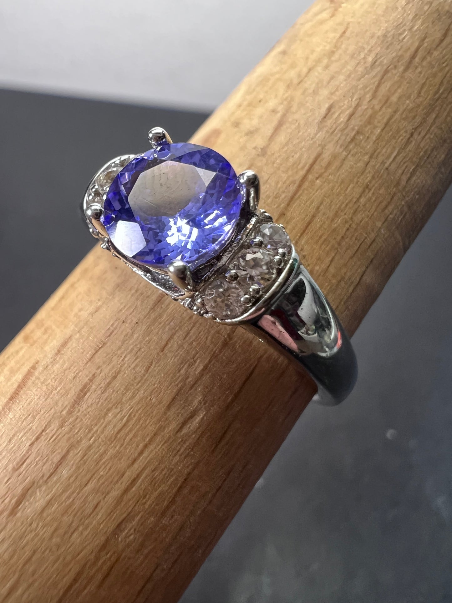 Tanzanite and white topaz sterling silver ring size 9