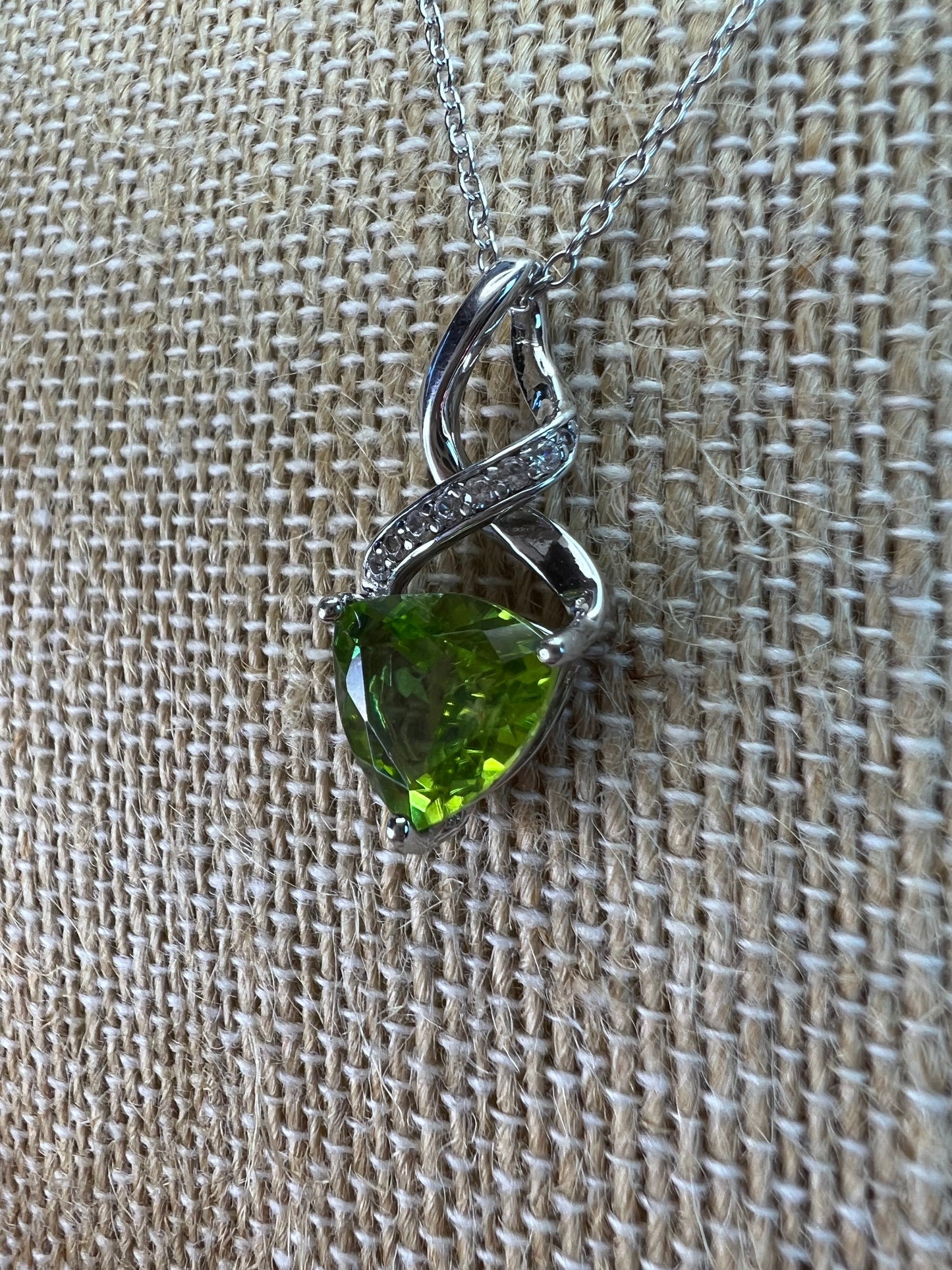 Trilliant cut peridot and sterling silver pendant and 18 inch chain