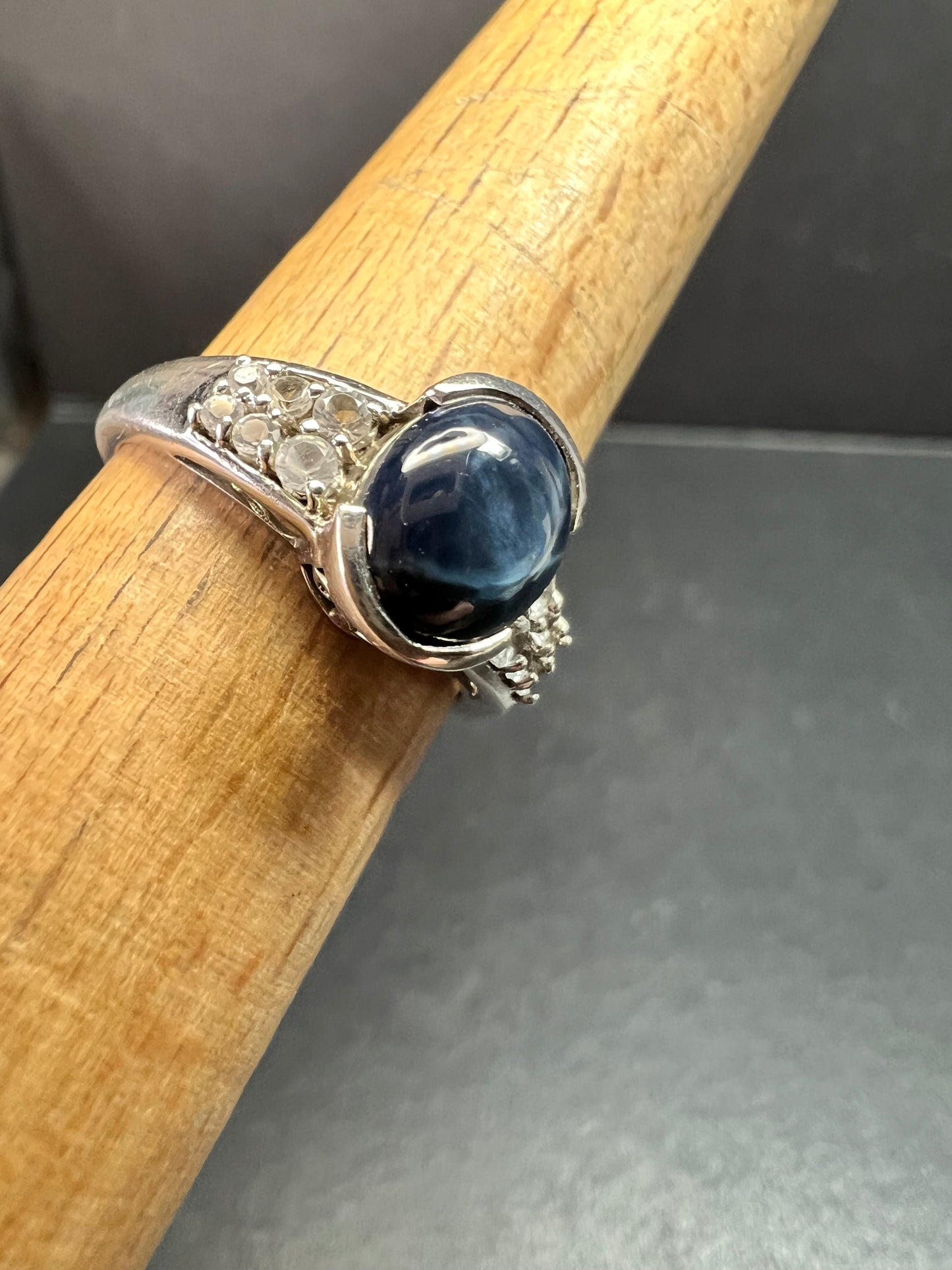 Vintage Star Sapphire & White Topaz Sterling Silver Ring 8