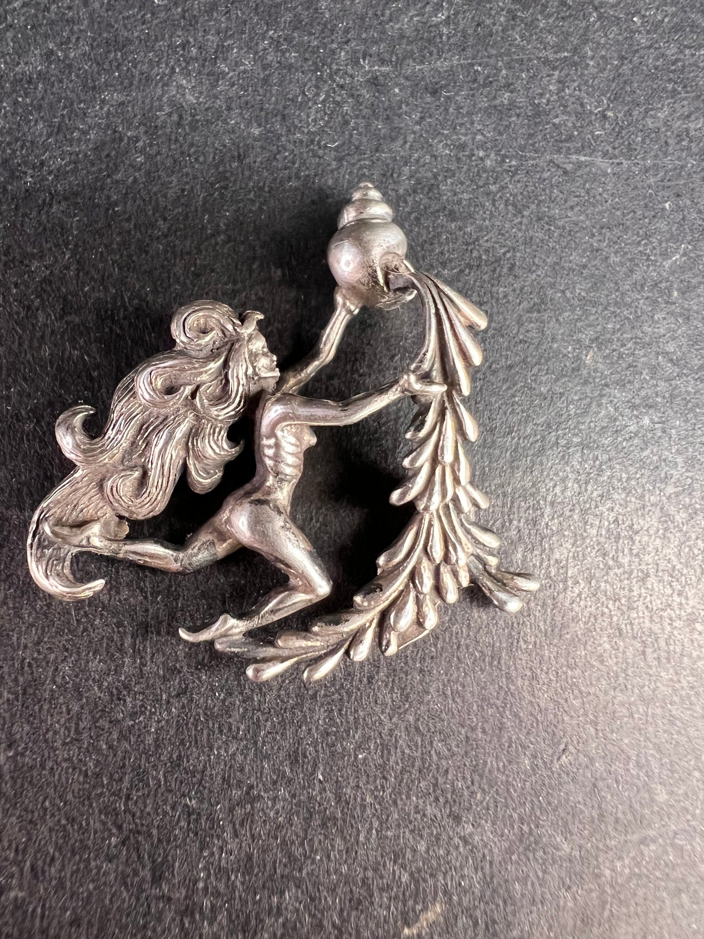 Vintage Sterling Silver Aquarius Water Bearer Zodiac Pendant 3.72g