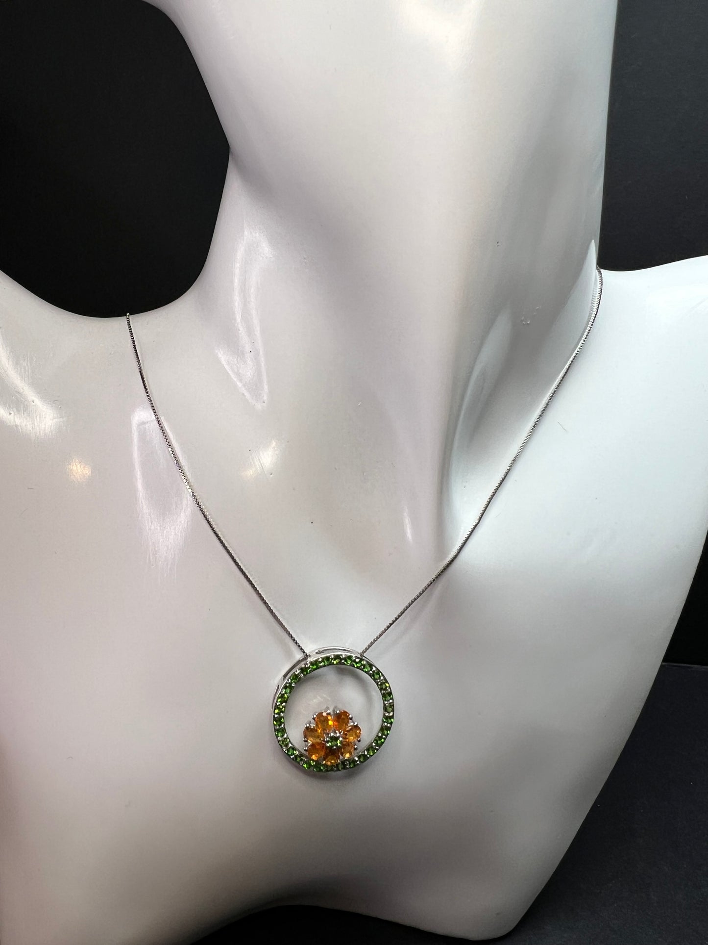 Vintage Sterling Silver Chrome Diopside & Fire Opal Circle Pendant Necklace