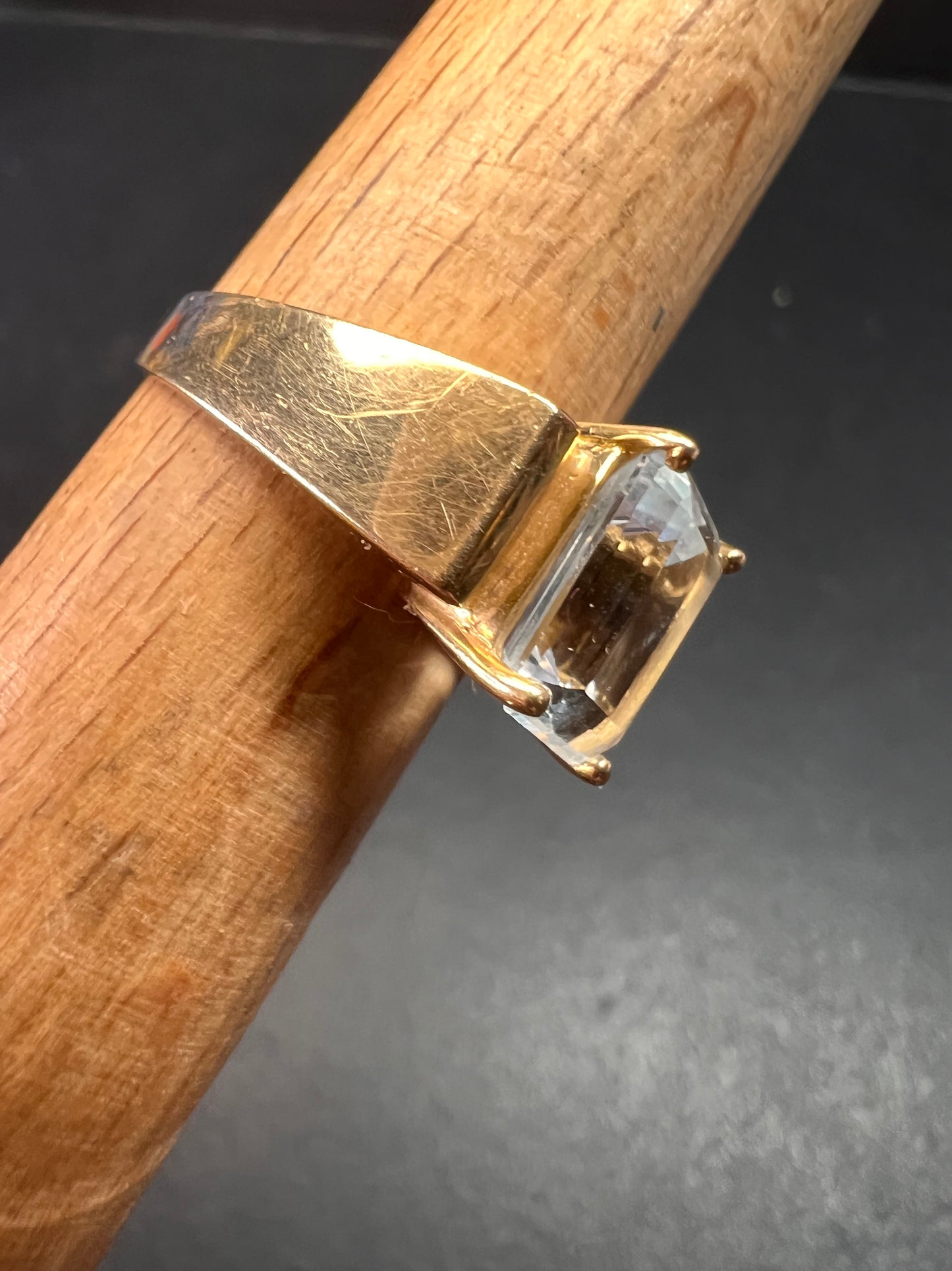 14K Yellow Gold Emerald-Cut Aquamarine Ring – Vintage Modernist Style, Size 7