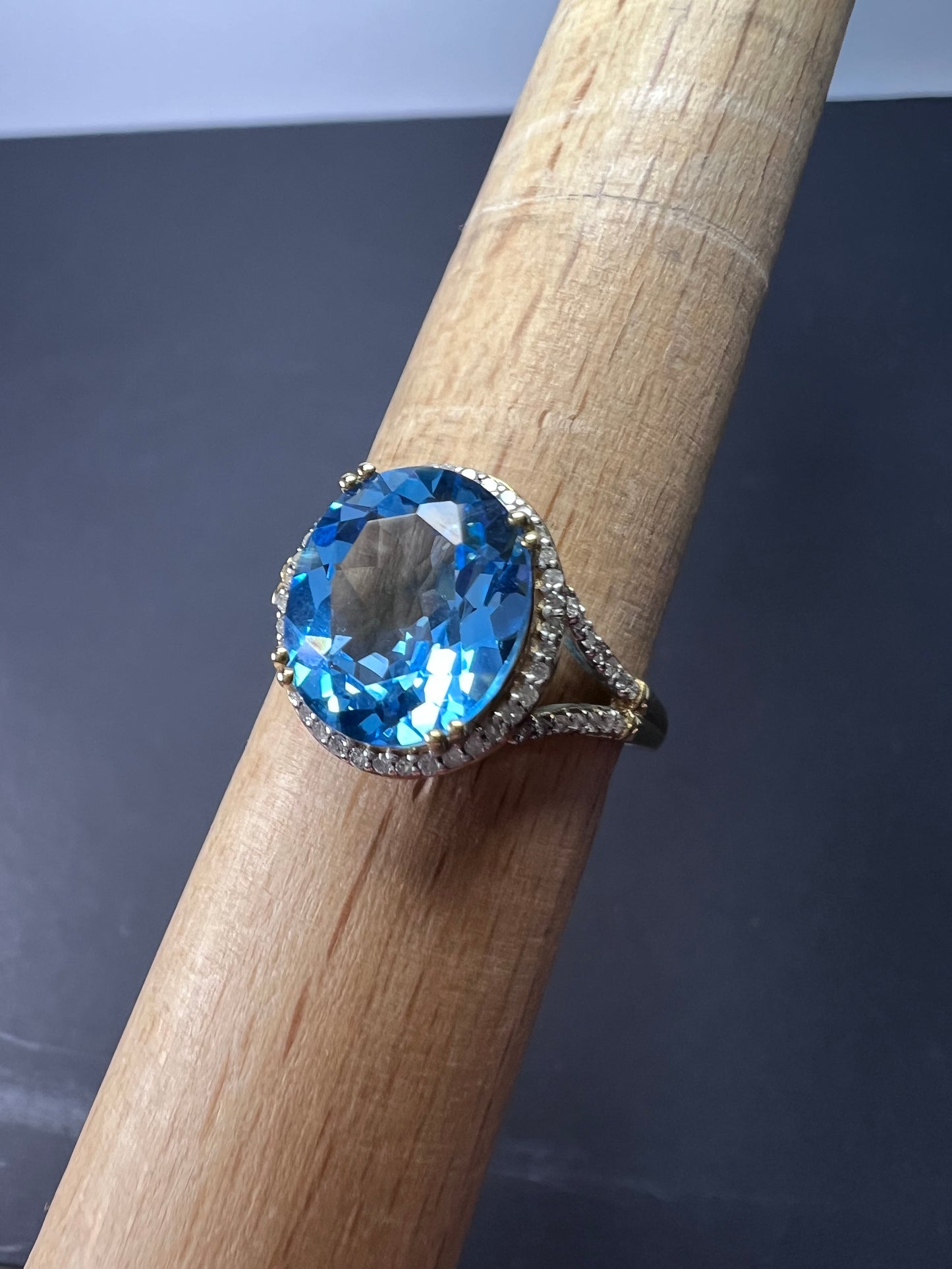 Swiss blue topaz and diamond 10k gold halo ring size 9