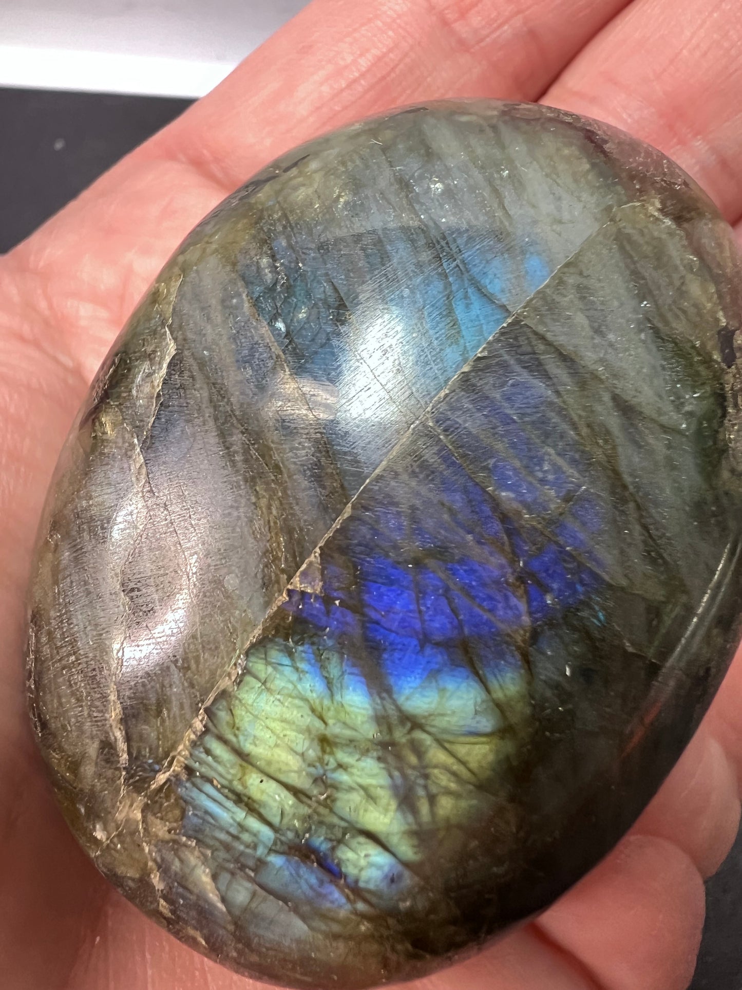 Labradorite palm stone