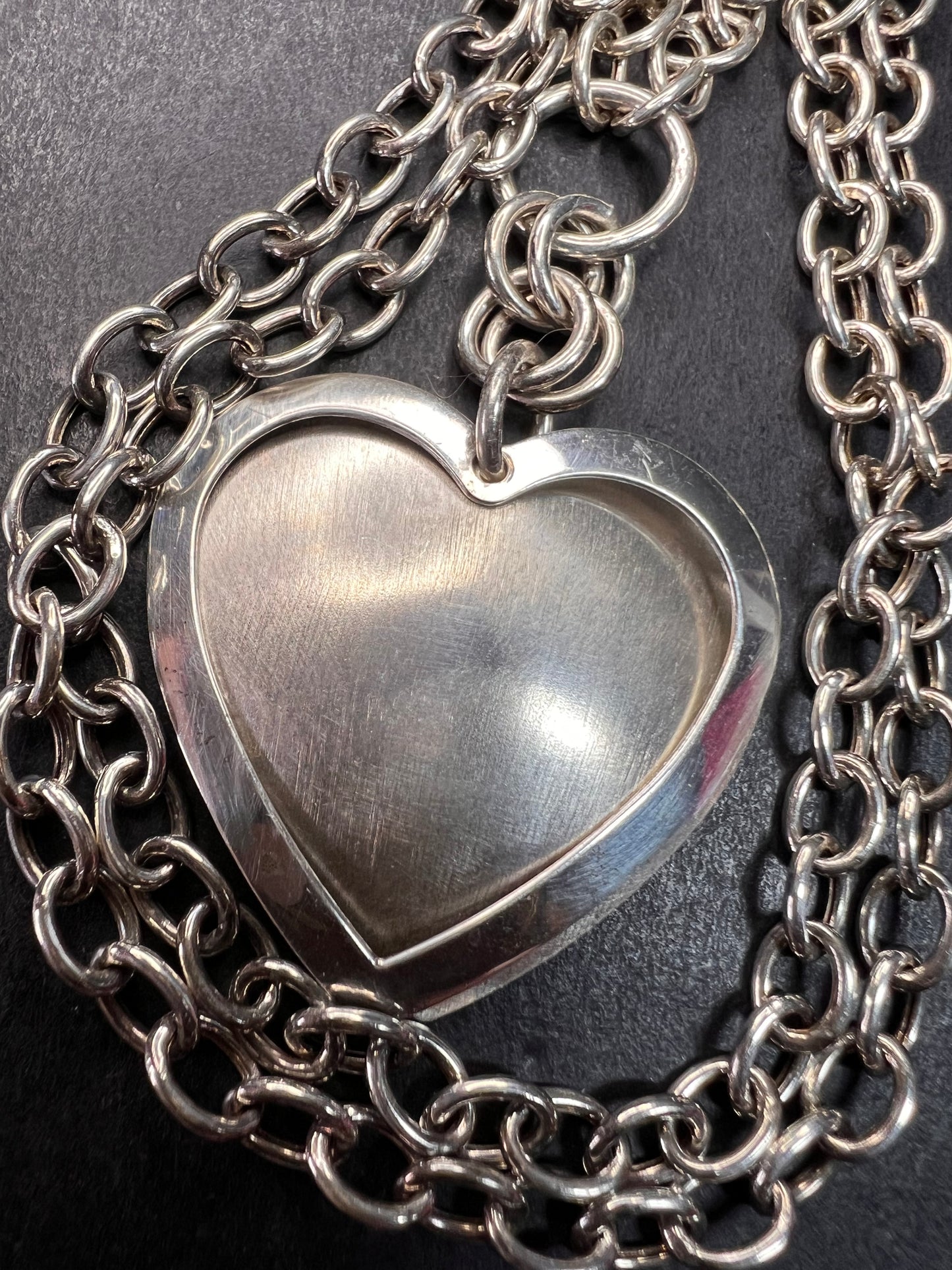 Vintage sterling silver heart framed pendant and chain necklace