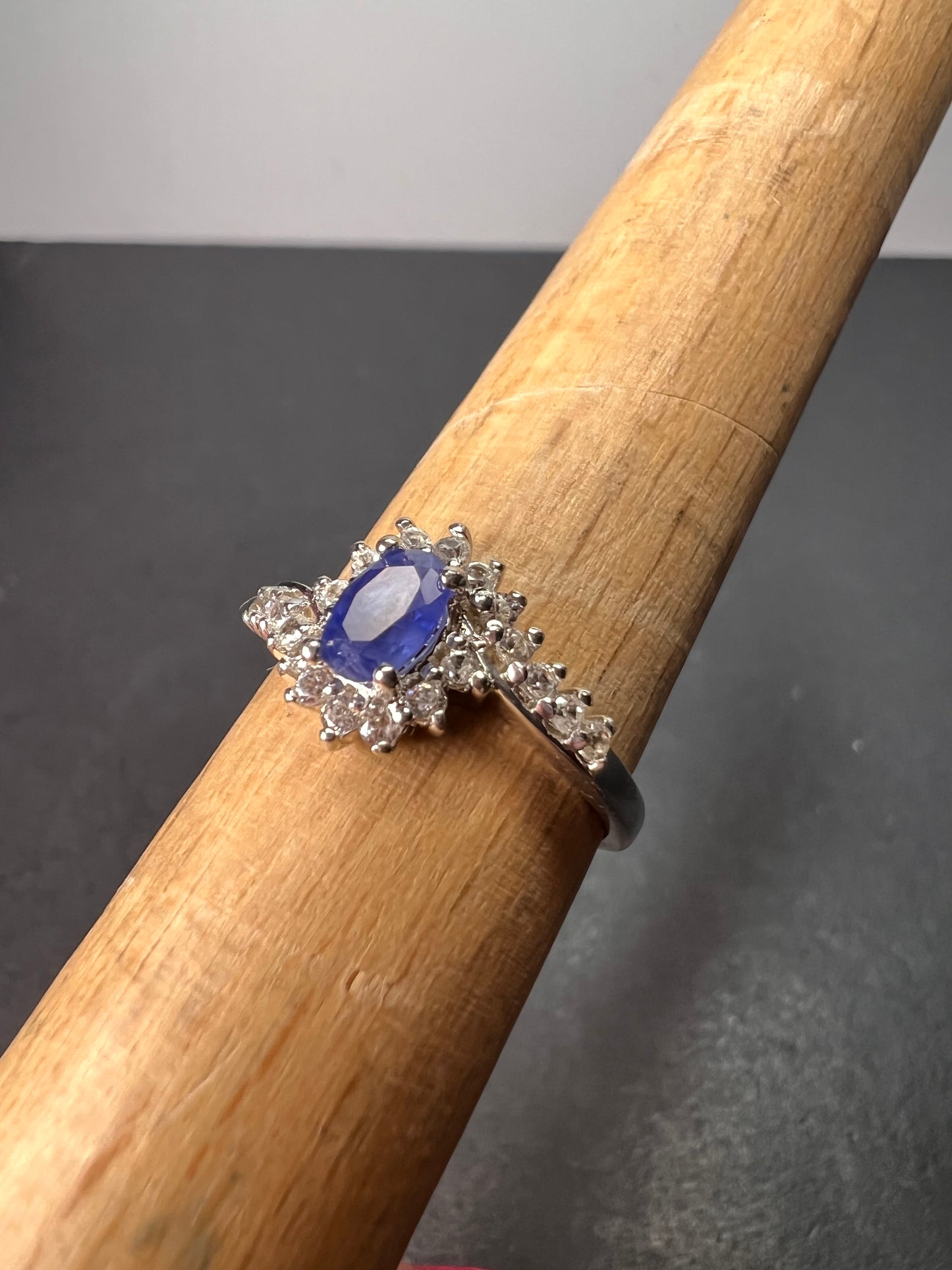 Blue sapphire and zircon ring in platinum over sterling silver size 7 *NEW*