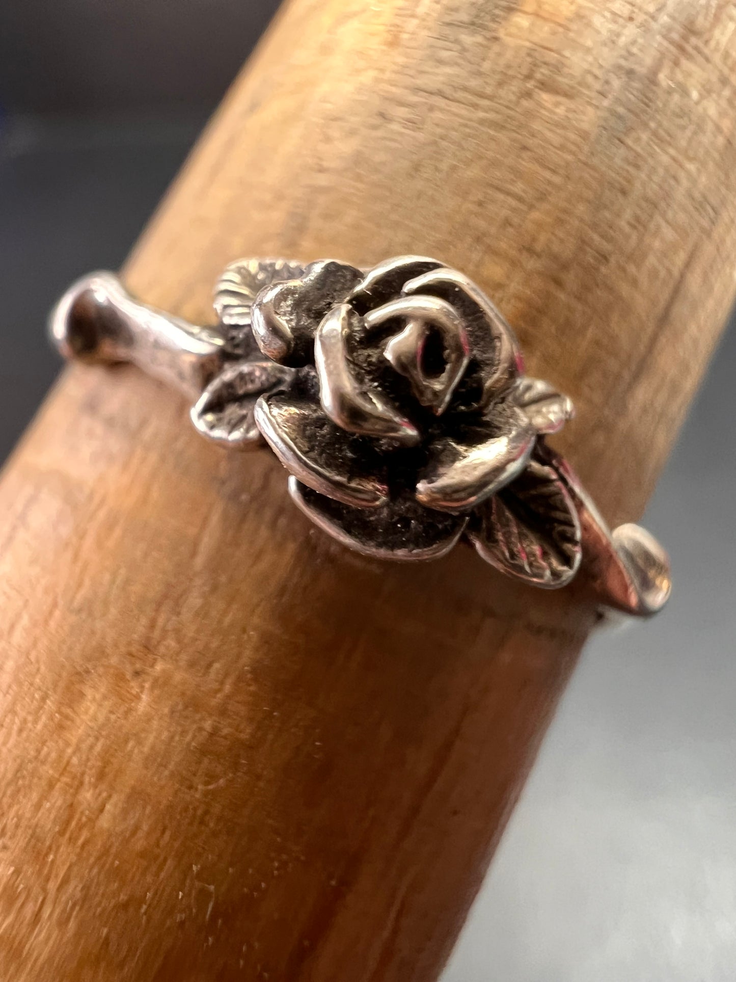 Vintage sterling silver rose ring size 7