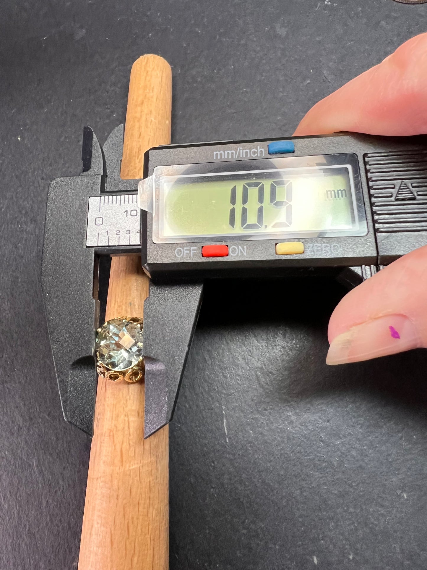 Vintage 10K Yellow Gold Prasiolite (Green Amethyst) Filigree Statement Ring Size 7