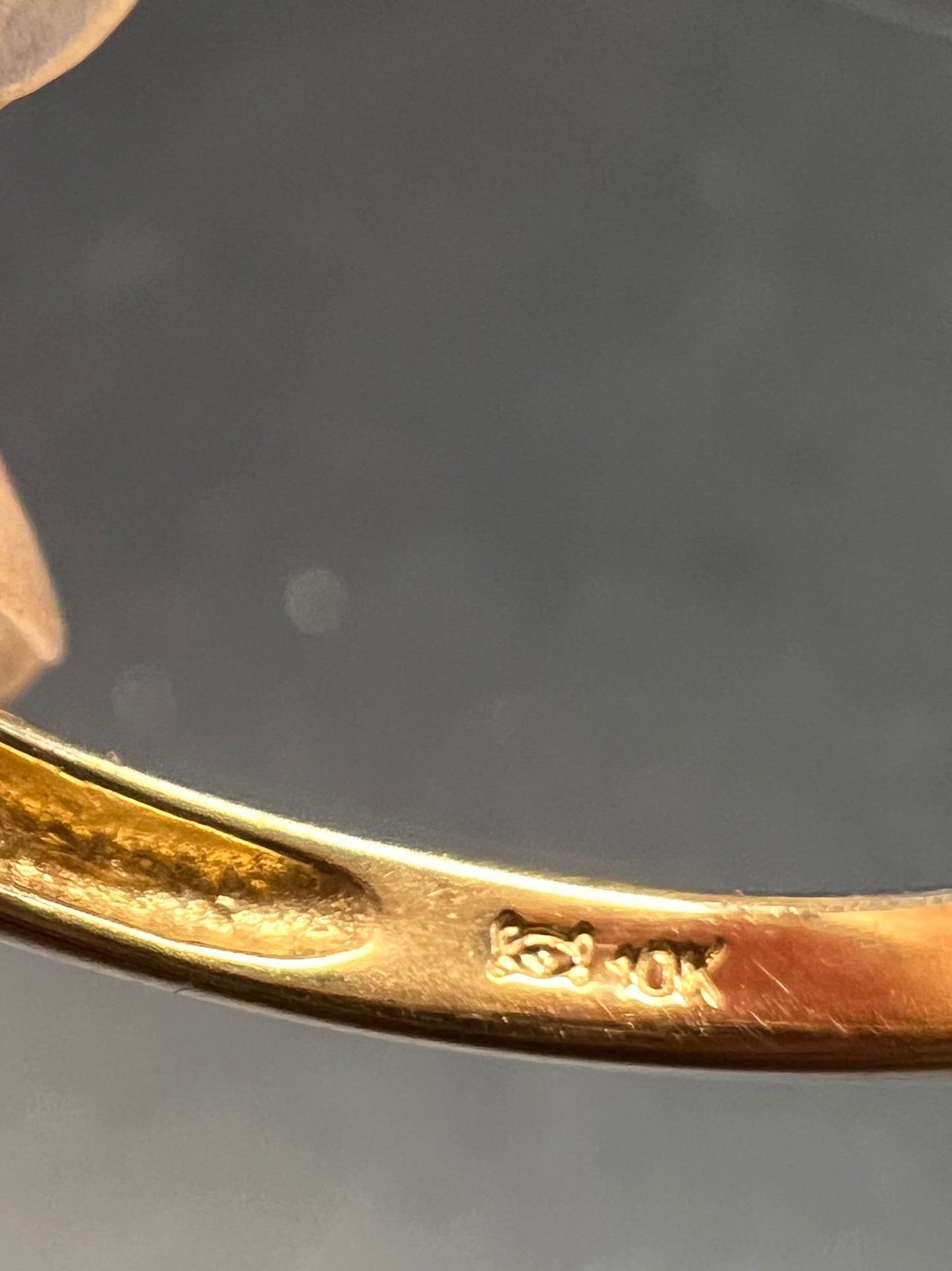 Vintage 10K Yellow Gold Blue Topaz & White Topaz Three-Stone Ring – Size 7