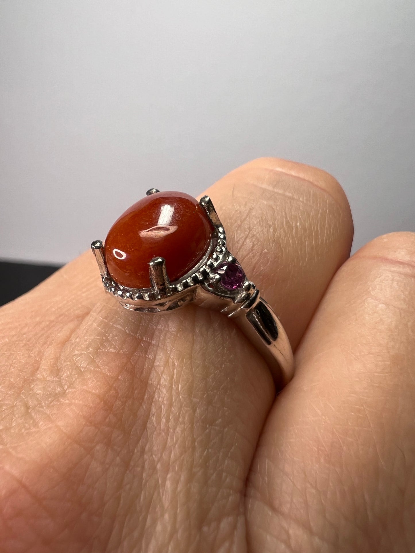 Red Jade and grape rhodolite garnet sterling silver ring size 9