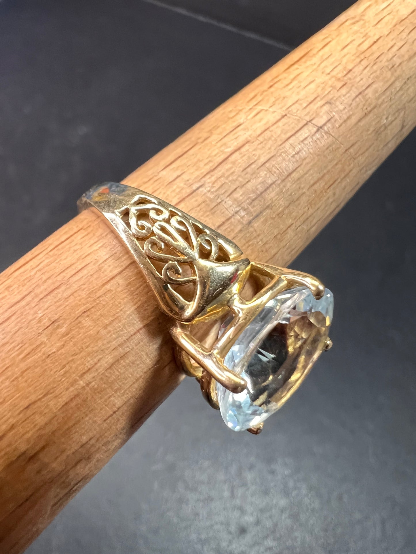 Vintage 14K Gold Aquamarine Solitaire Ring Filigree Statement Size 7