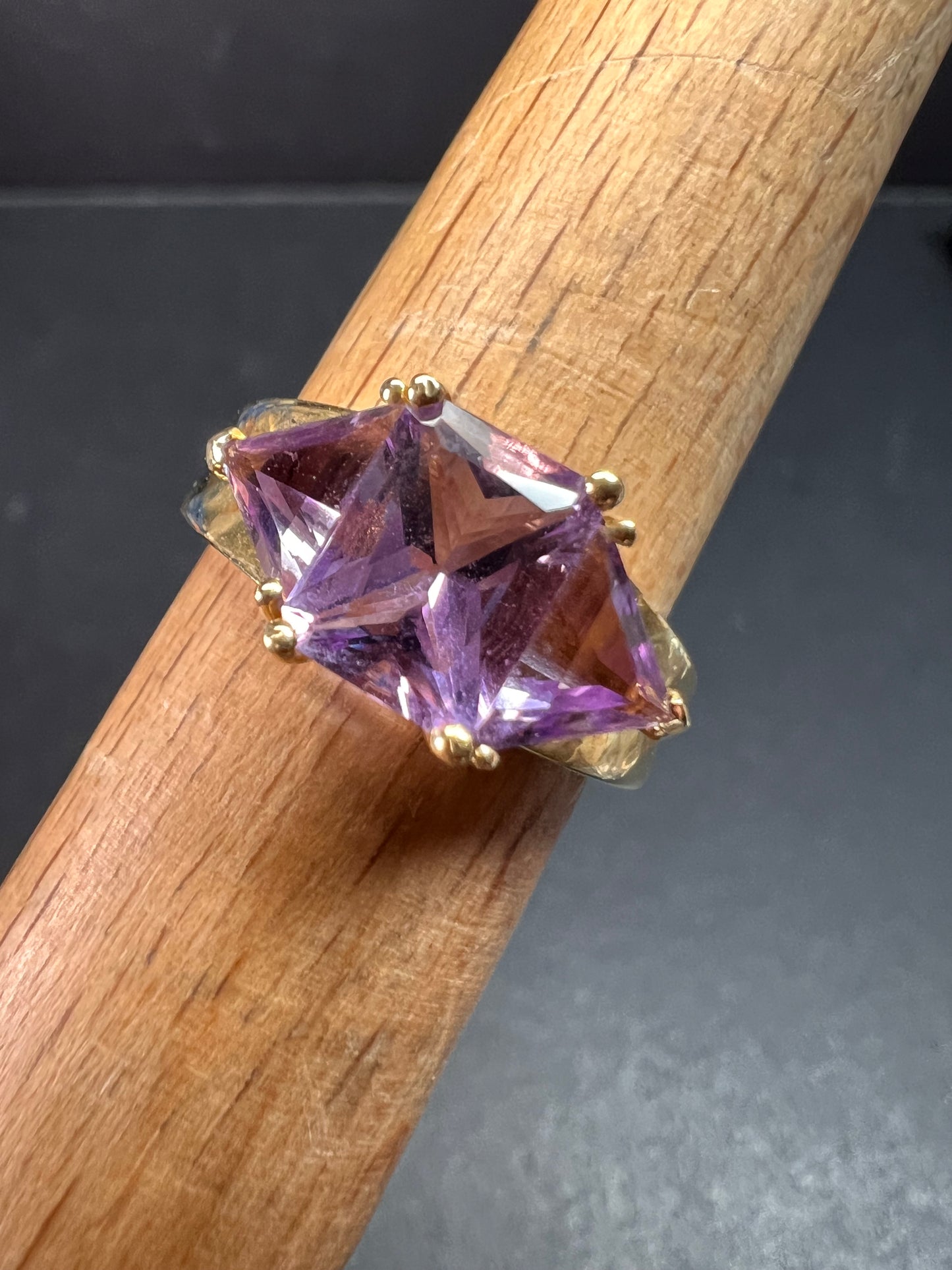 Vintage Ross-Simons 14K Yellow Gold Trillion Cut Amethyst Three-Stone Ring – Modernist Design, Size 7