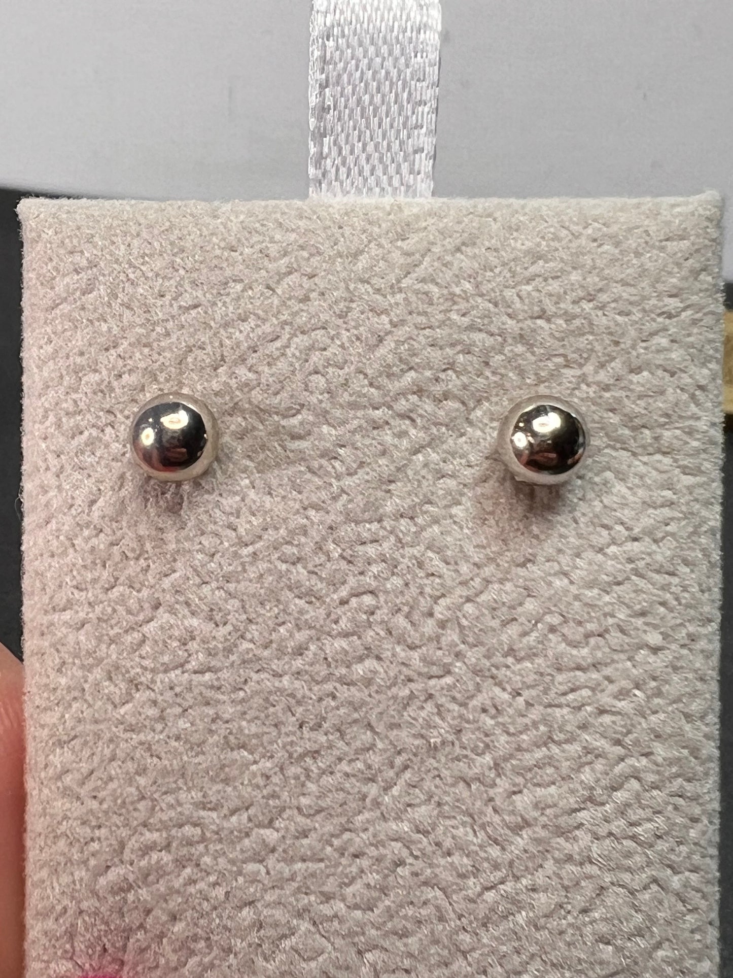 10k white gold 6mm ball stud earrings *NEW*