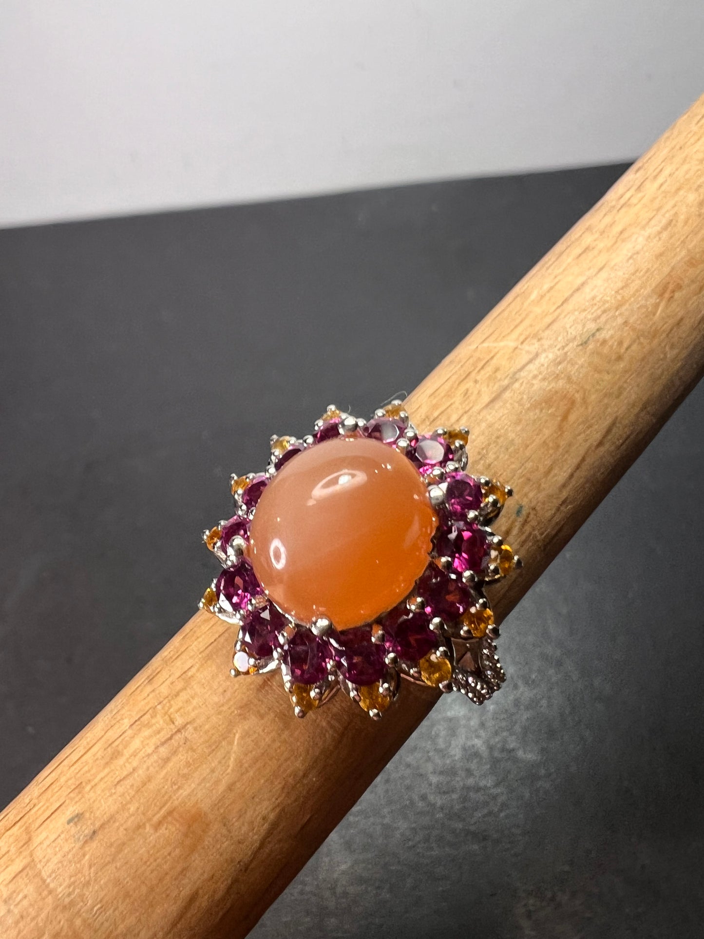 Peach moonstone and raspberry rhodolite garnet sunburst ring in platinum over sterling silver size 7 *NEW*