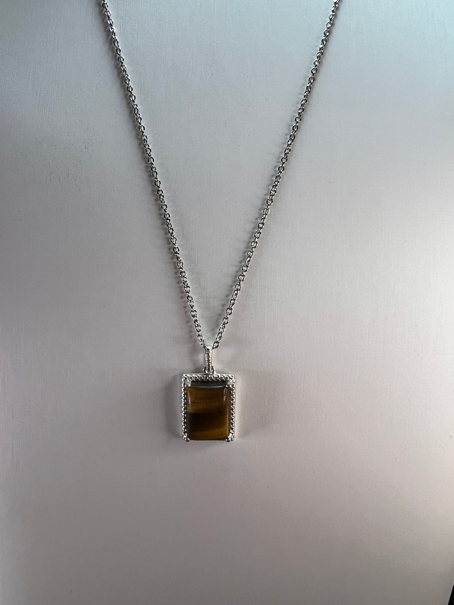 Tigers eye pendant in sterling silver with stainless steel 20 inch chain *NEW*