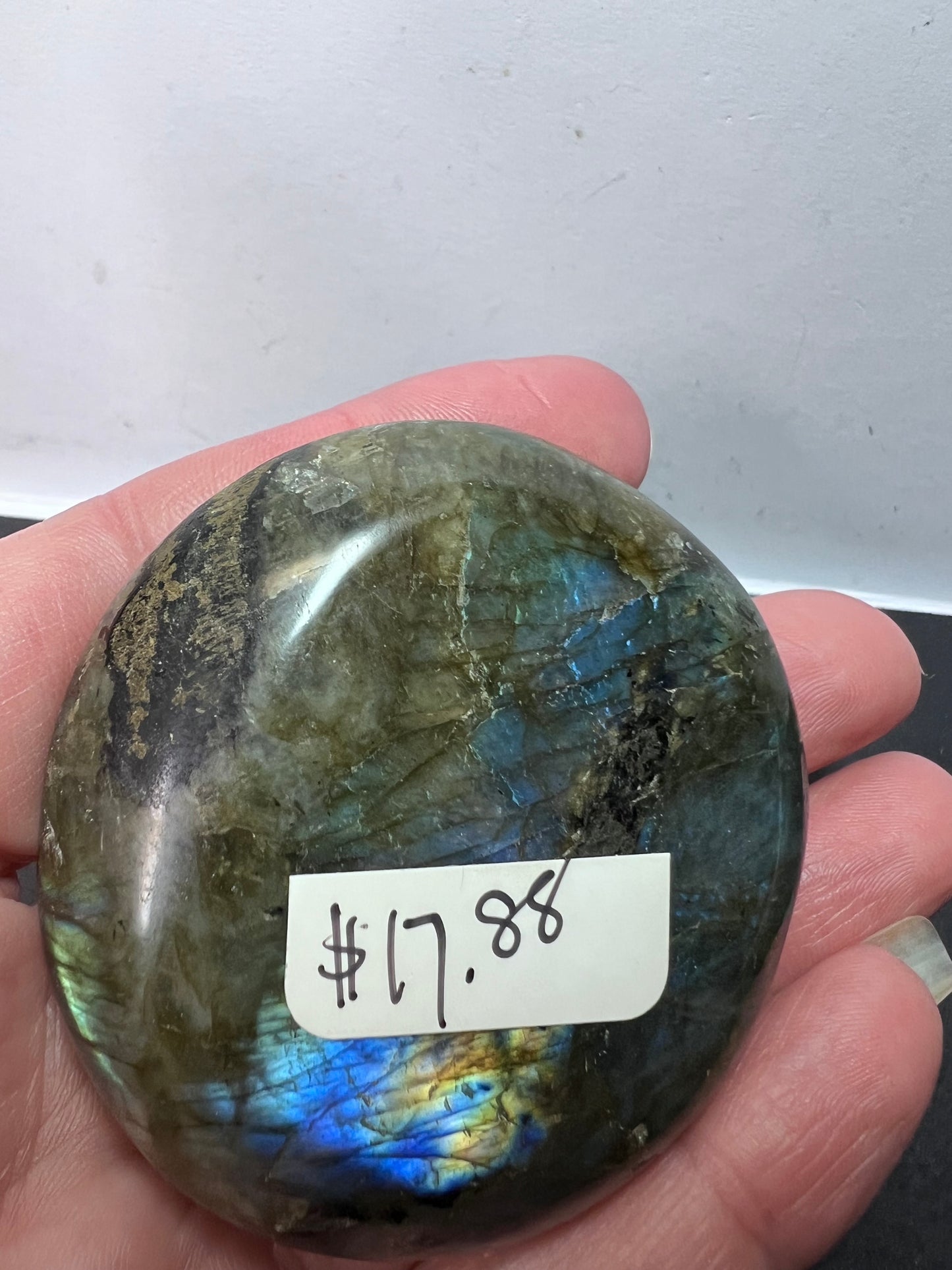 Labradorite palm stone