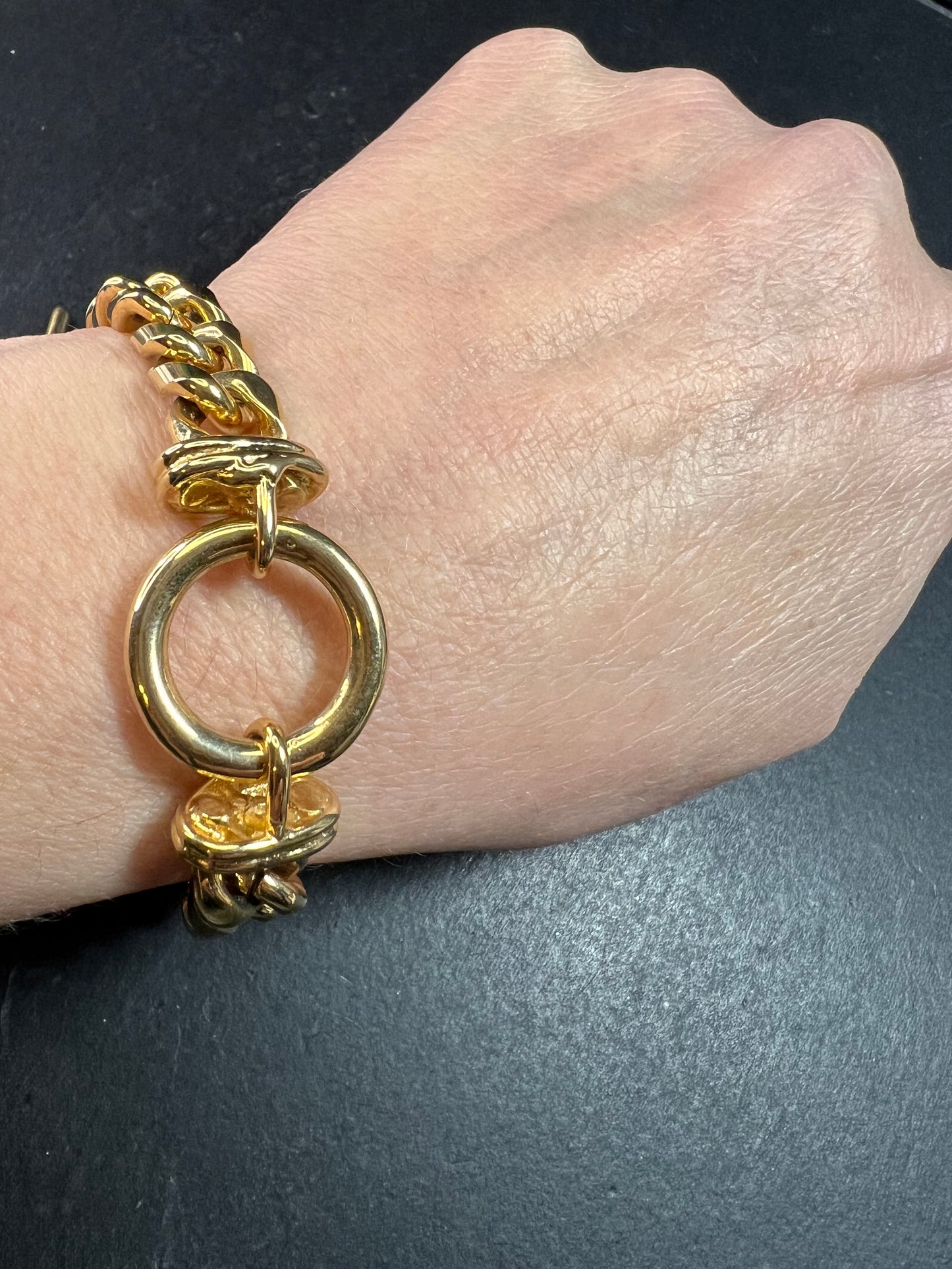 Chunky Gold Tone Curb Chain O-Ring Toggle Clasp Bracelet Costume Jewelry