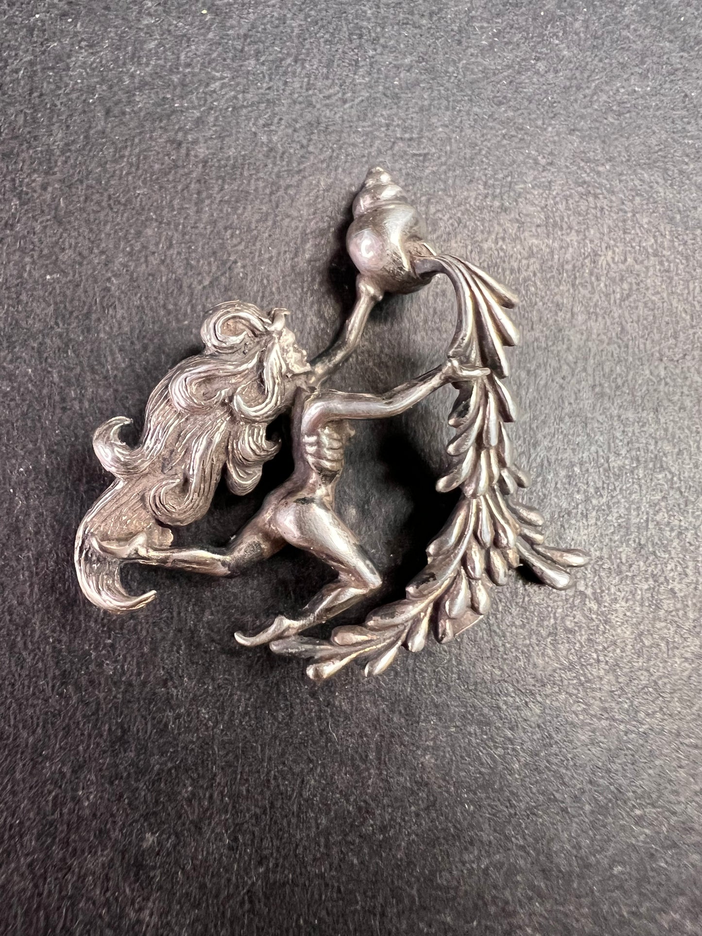 Vintage Sterling Silver Aquarius Water Bearer Zodiac Pendant 3.72g