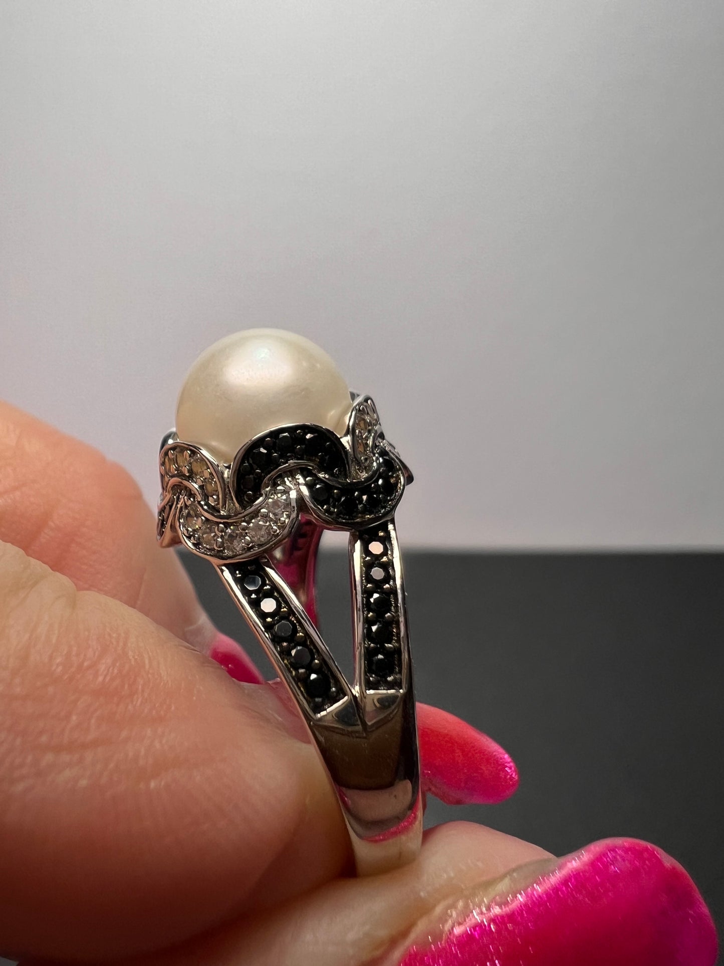 White cultured pearl and multi gem sterling silver ring size 9 *NEW*