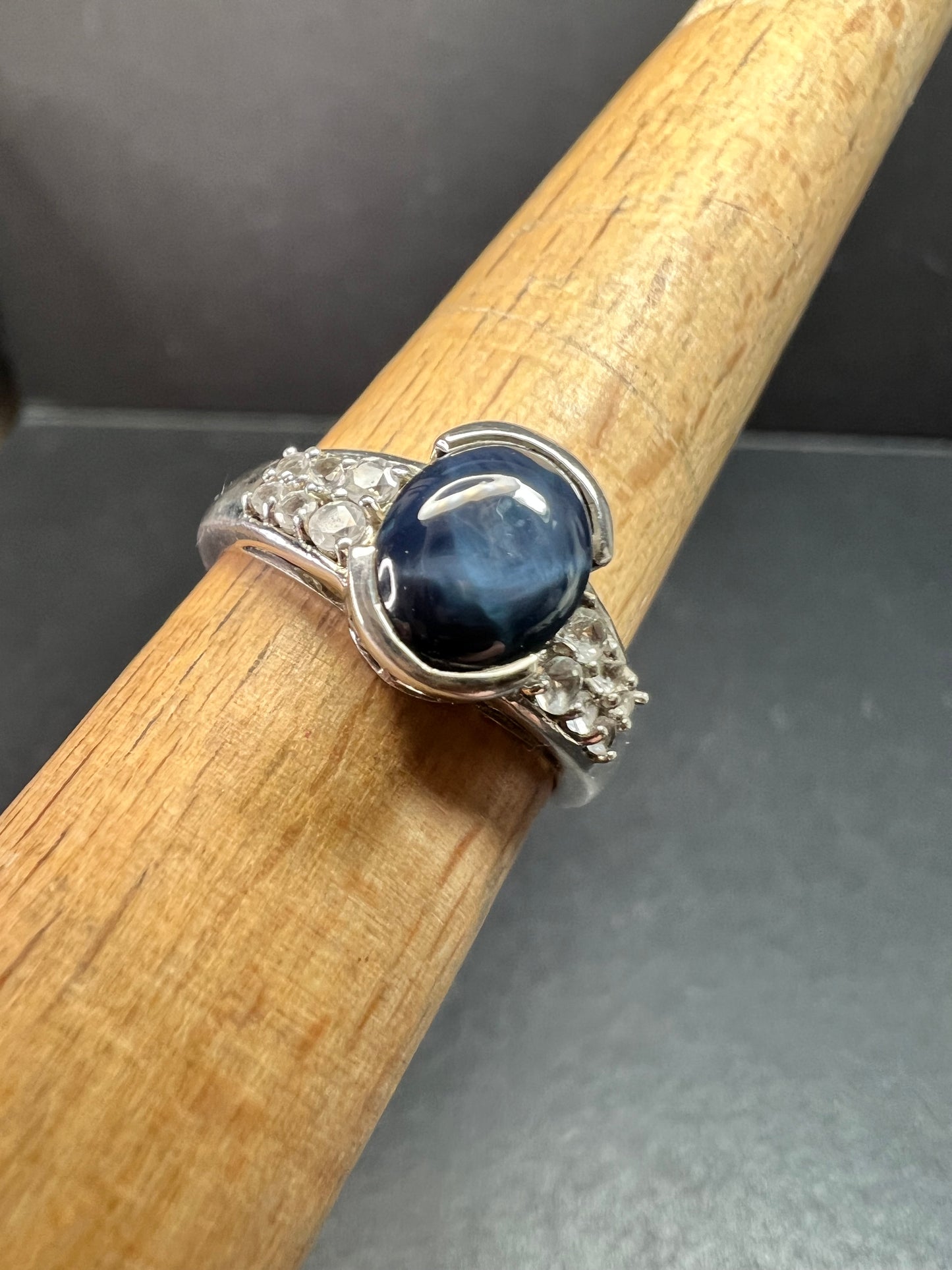 Vintage Star Sapphire & White Topaz Sterling Silver Ring 8