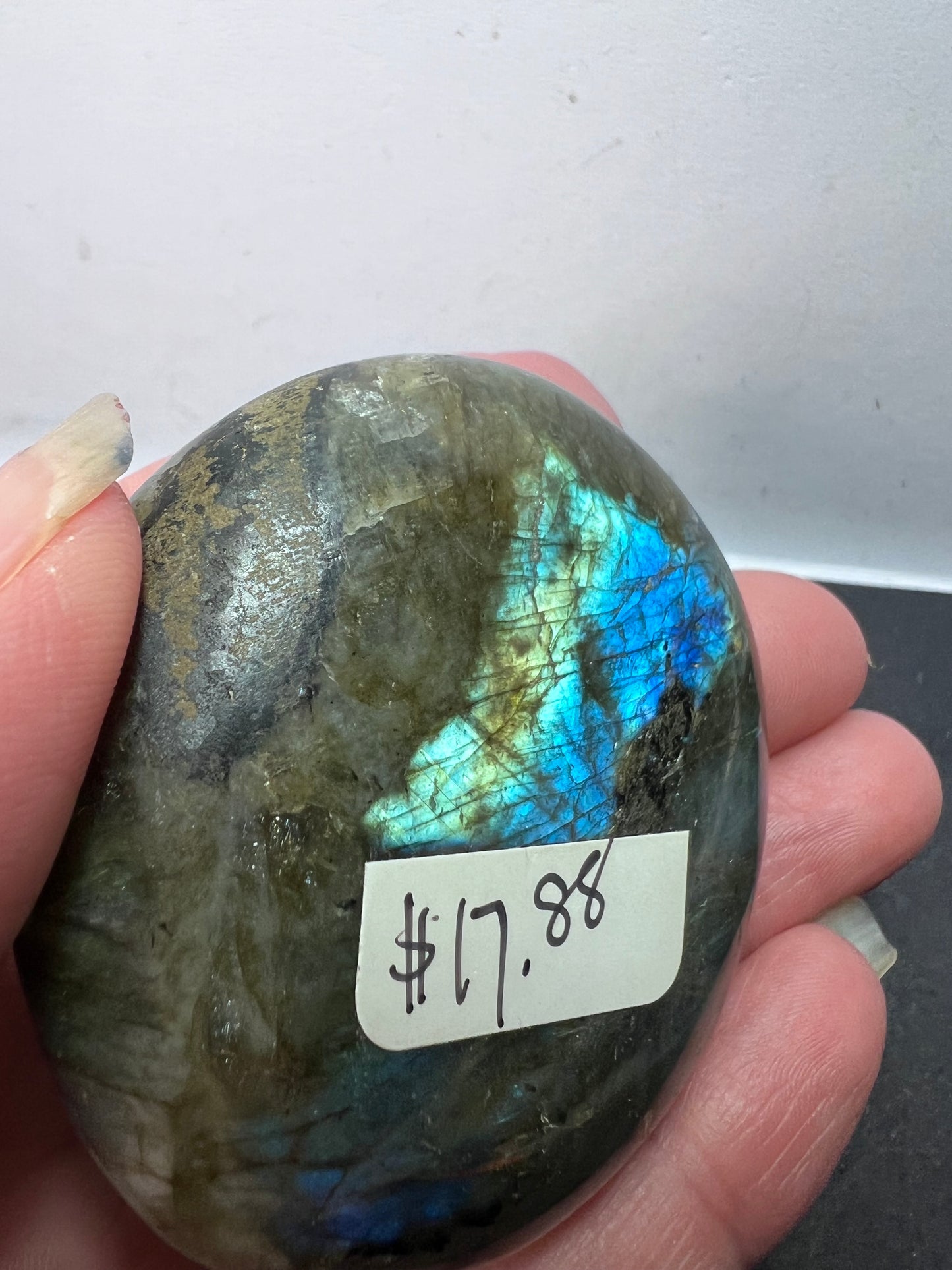 Labradorite palm stone